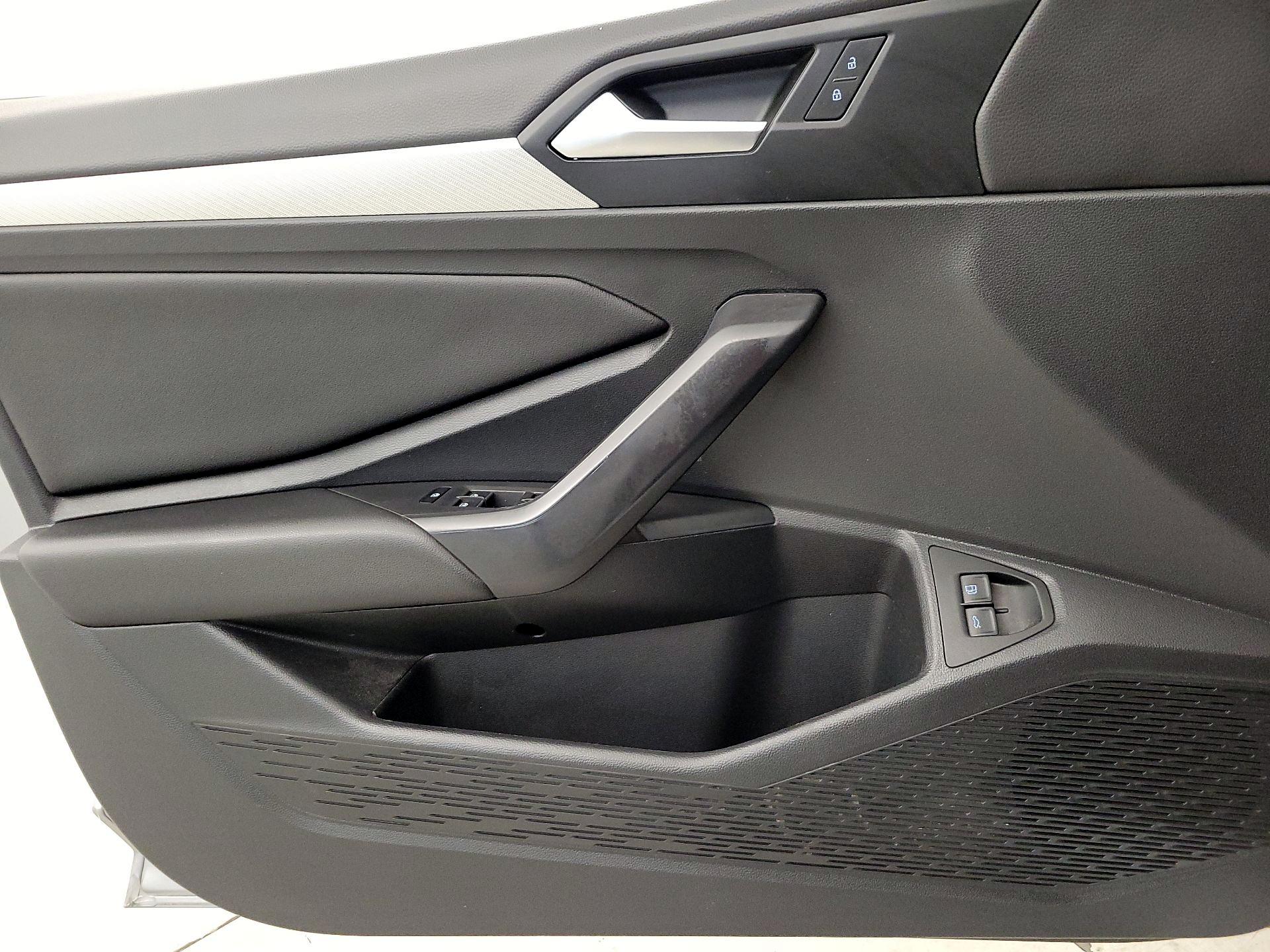 Thumbnail: 2021 Volkswagen Jetta - 12