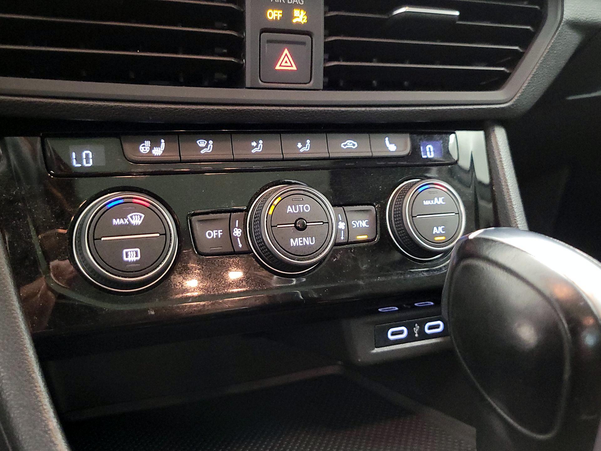 Thumbnail: 2021 Volkswagen Jetta - 16