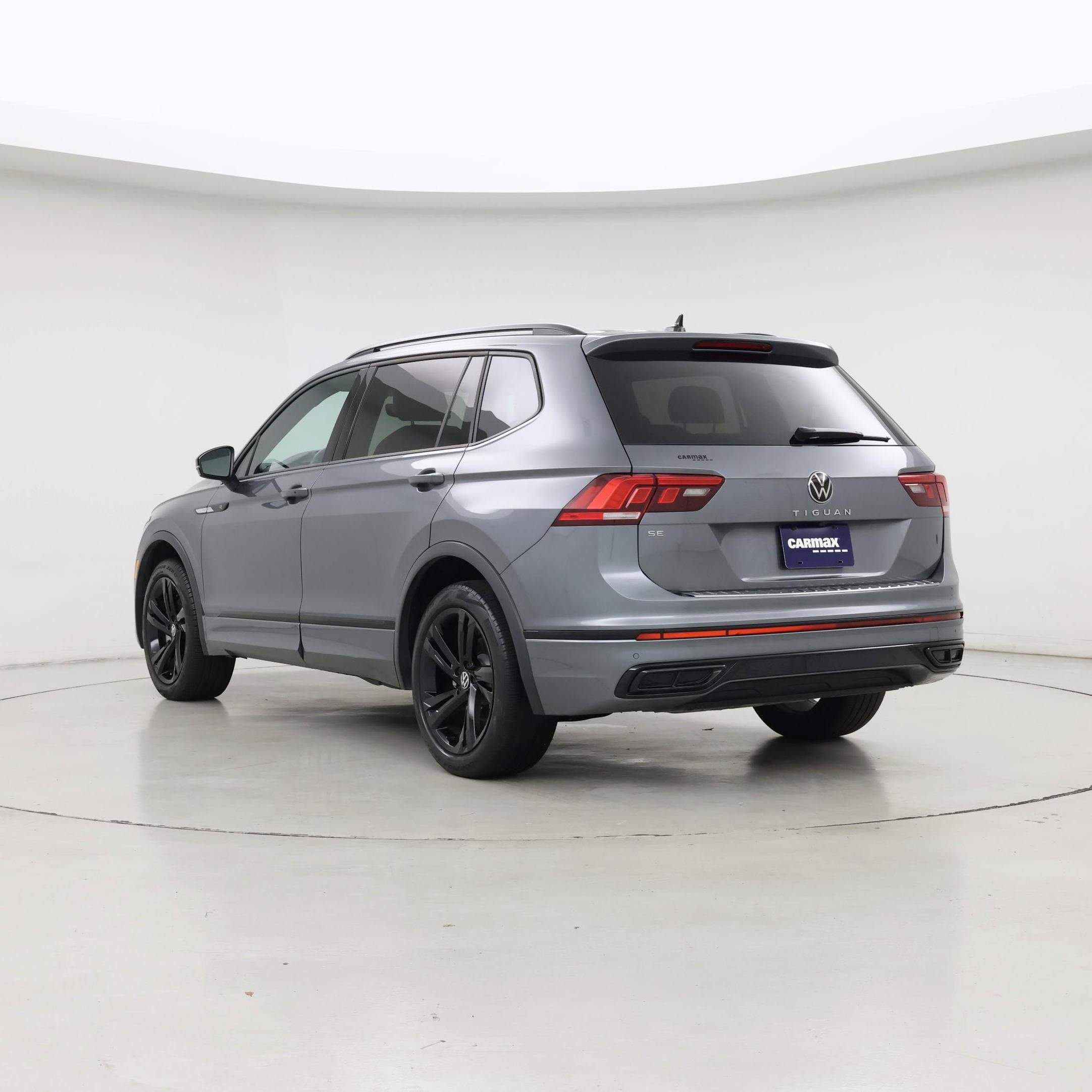 Thumbnail: 2023 Volkswagen Tiguan - 2