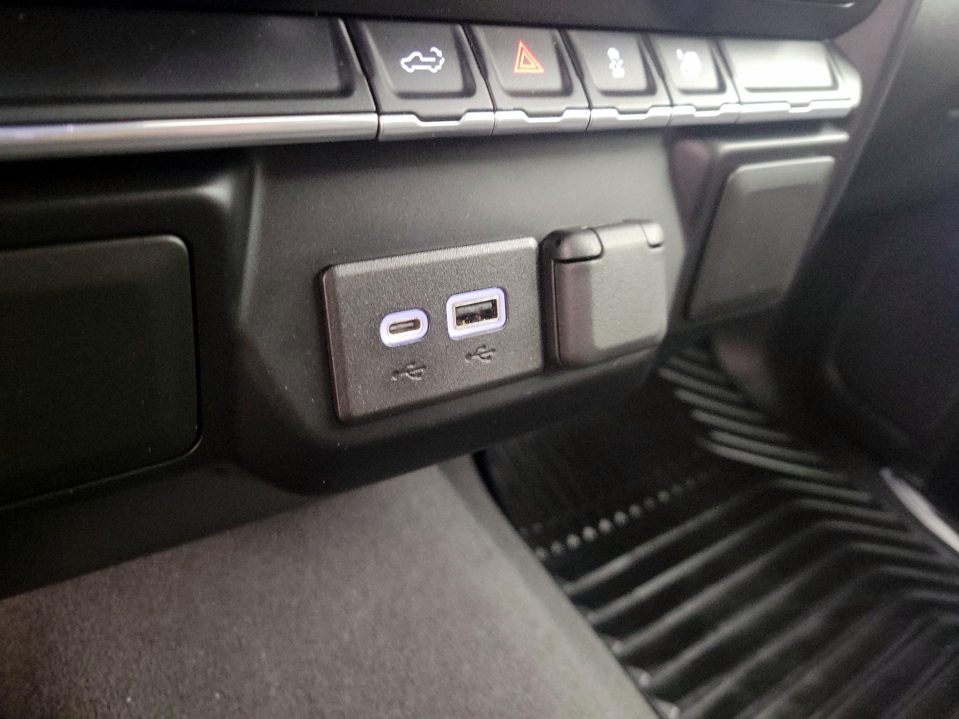 Thumbnail: 2022 Chevrolet Silverado 1500 - 18