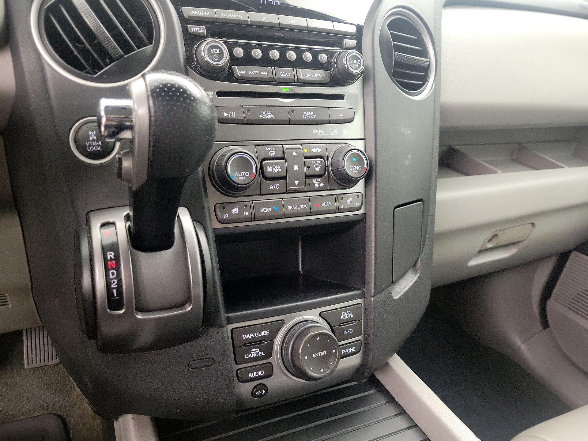 Thumbnail: 2015 Honda Pilot - 17