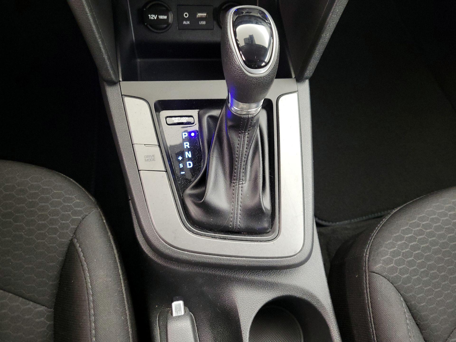 Thumbnail: 2019 Hyundai Elantra - 17