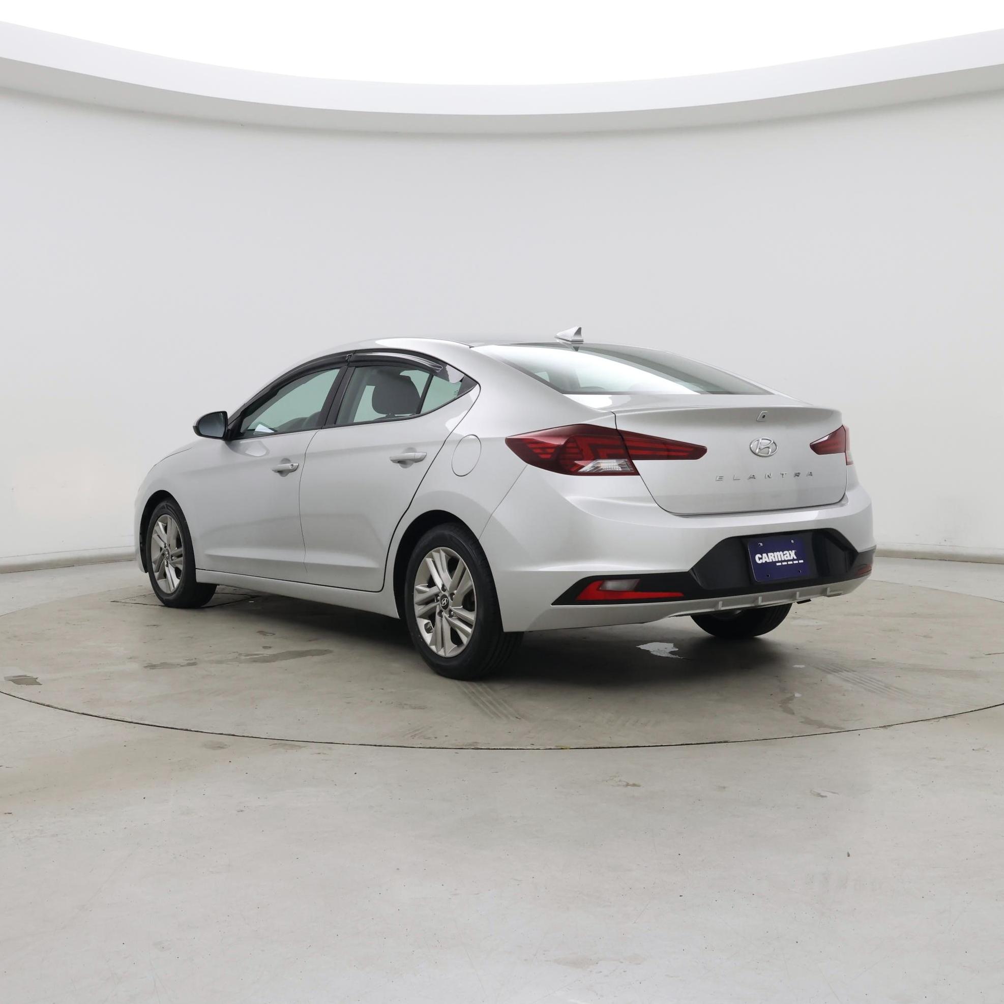 Thumbnail: 2019 Hyundai Elantra - 2