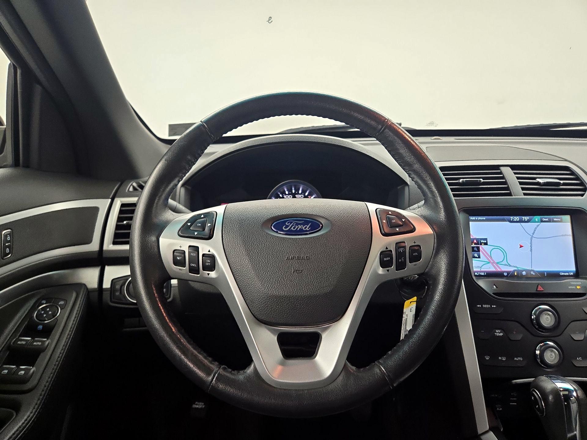 Thumbnail: 2014 Ford Explorer - 10