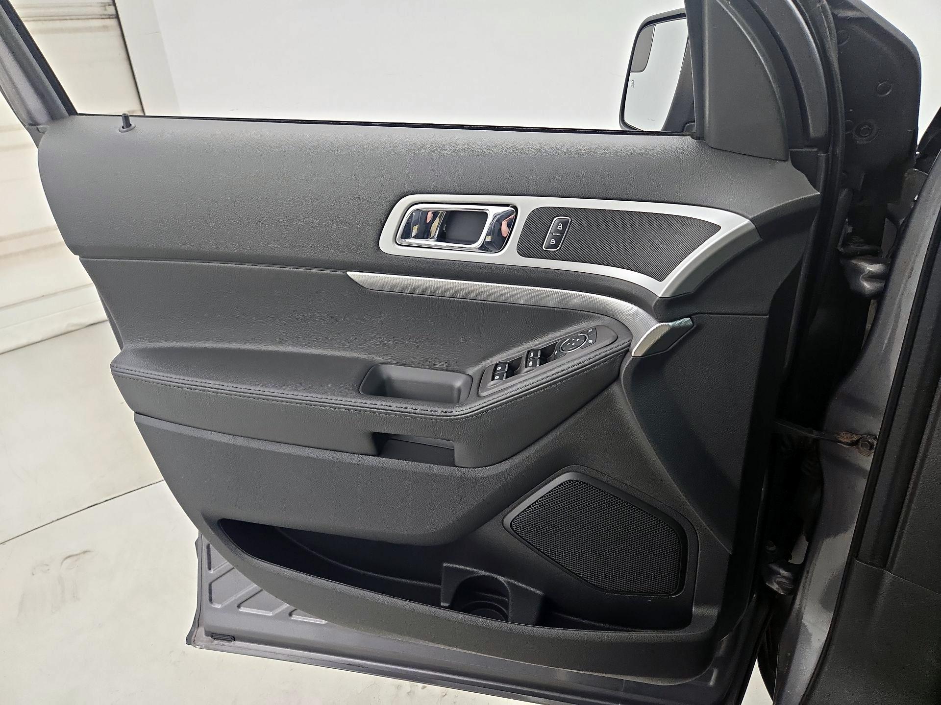Thumbnail: 2014 Ford Explorer - 12