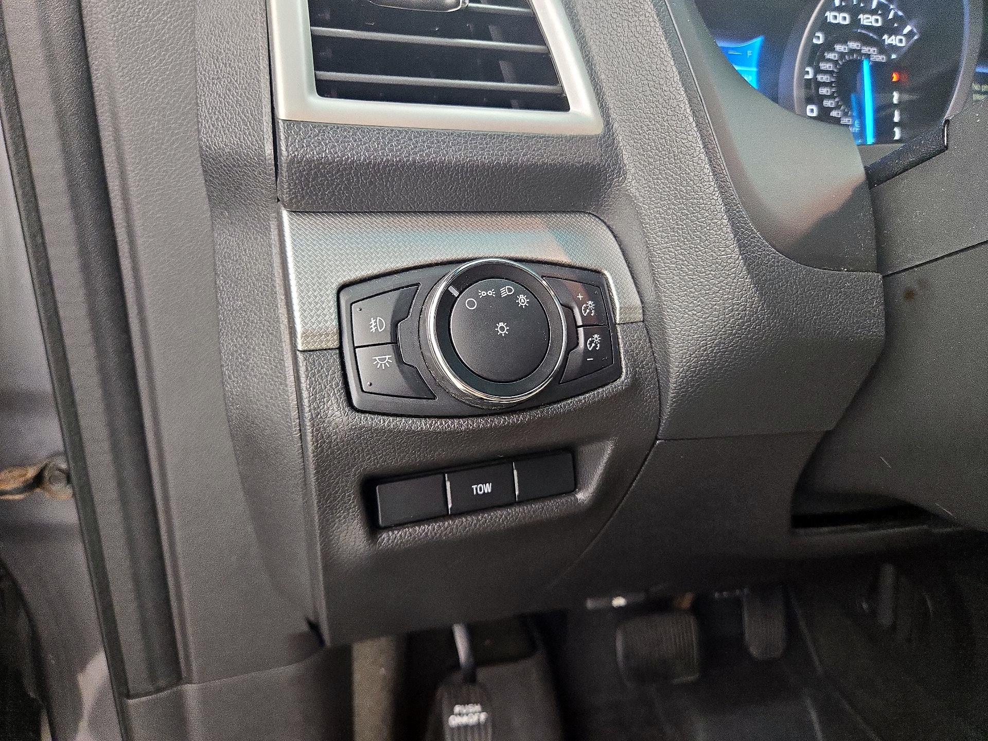 Thumbnail: 2014 Ford Explorer - 13