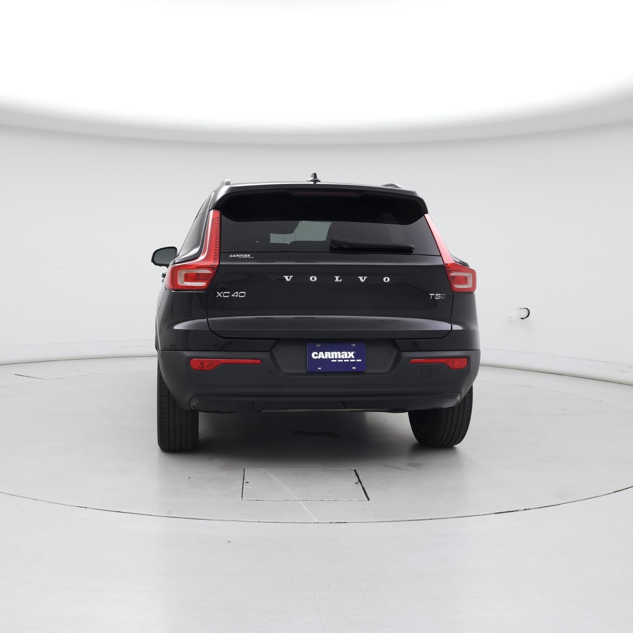 Thumbnail: 2022 Volvo XC40 - 6