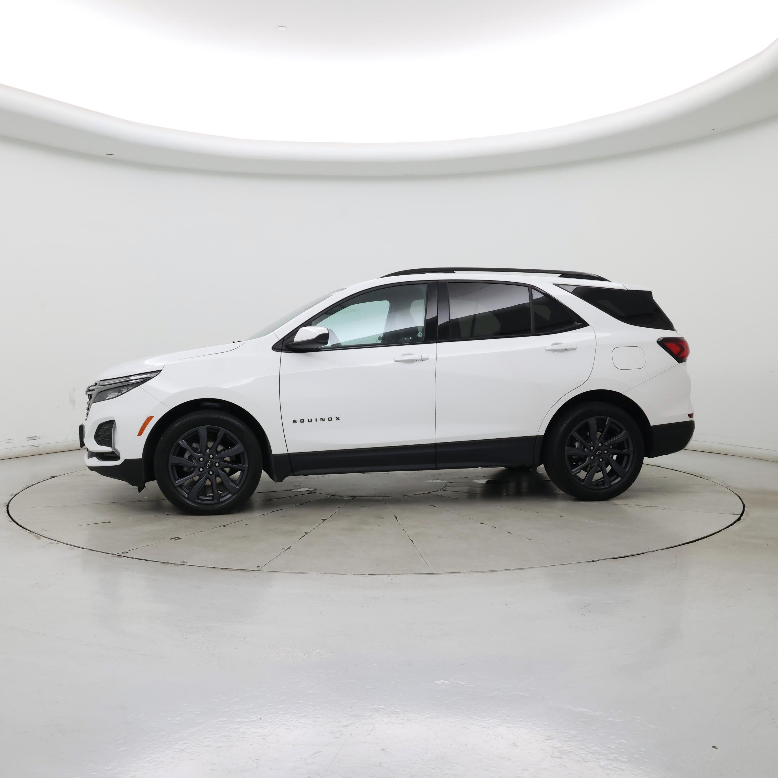 Thumbnail: 2022 Chevrolet Equinox - 3