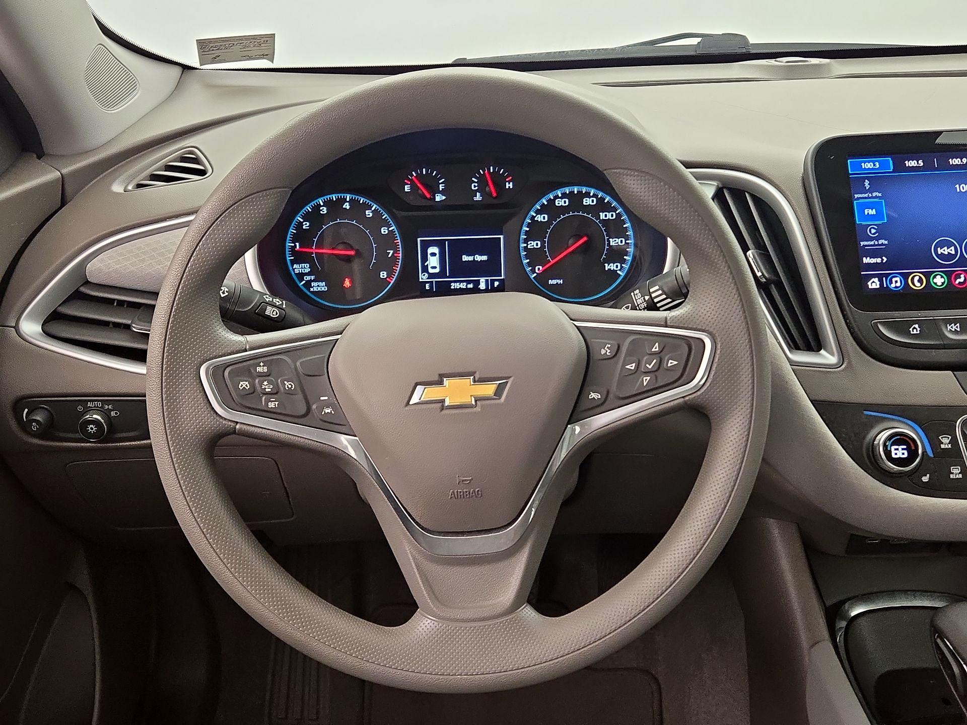 Thumbnail: 2023 Chevrolet Malibu - 10