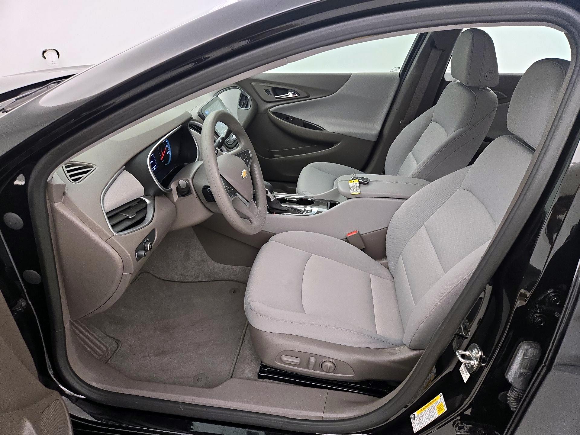 Thumbnail: 2023 Chevrolet Malibu - 11