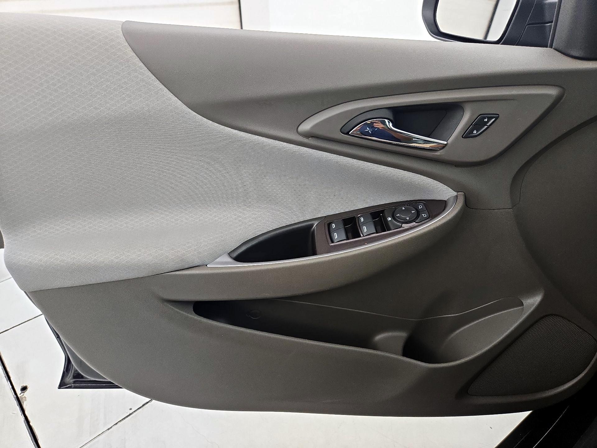 Thumbnail: 2023 Chevrolet Malibu - 12