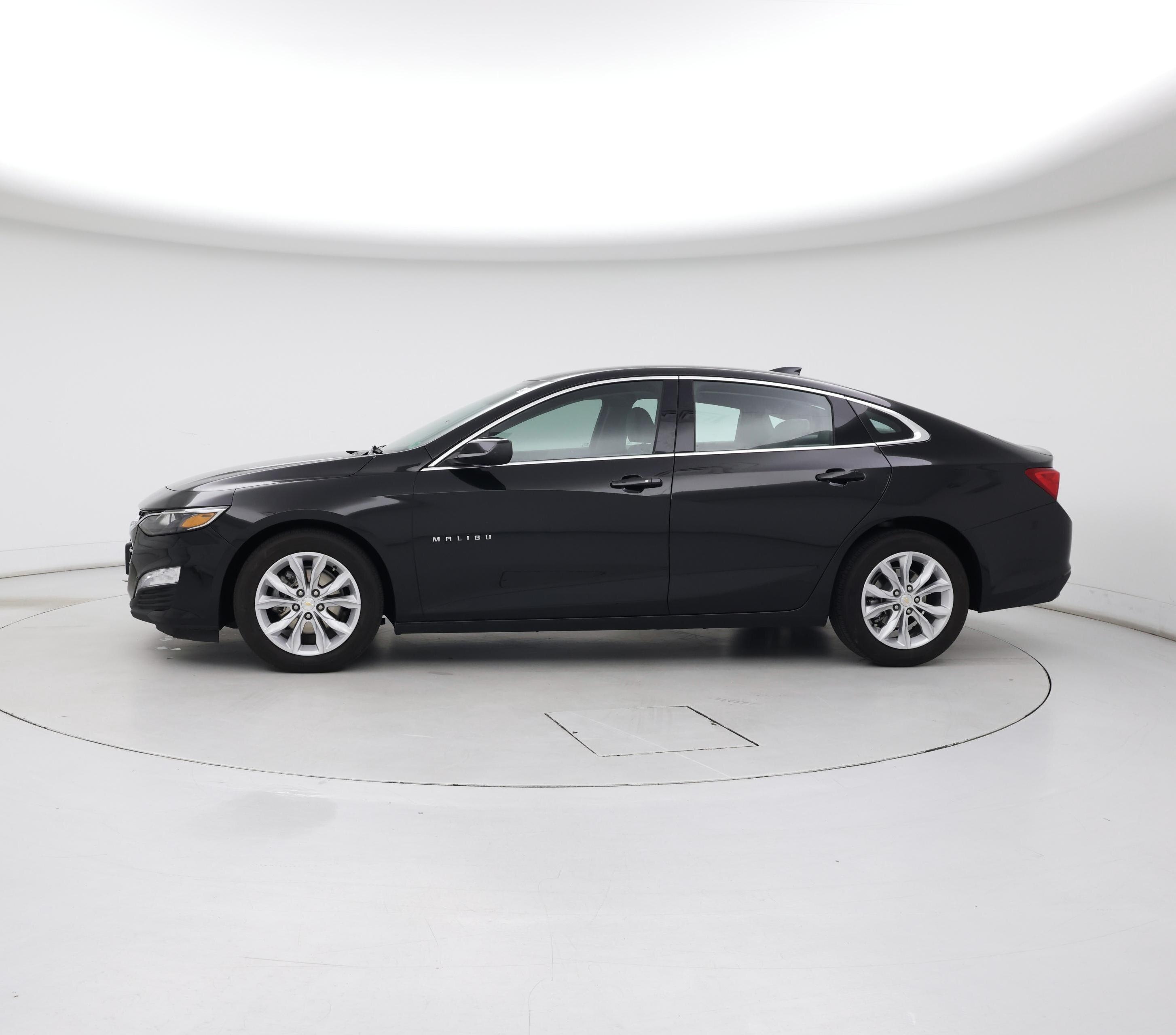 Thumbnail: 2023 Chevrolet Malibu - 3
