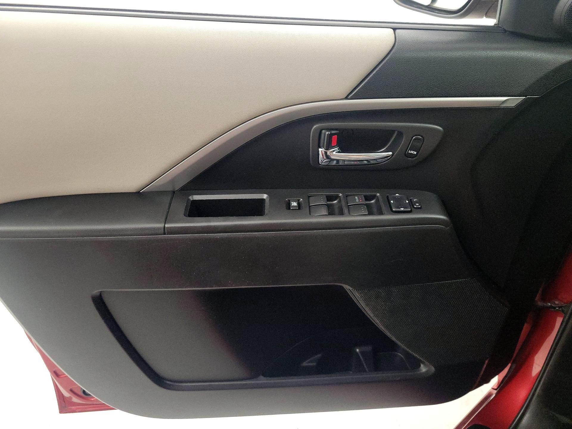 Thumbnail: 2015 Mazda Mazda5 - 12