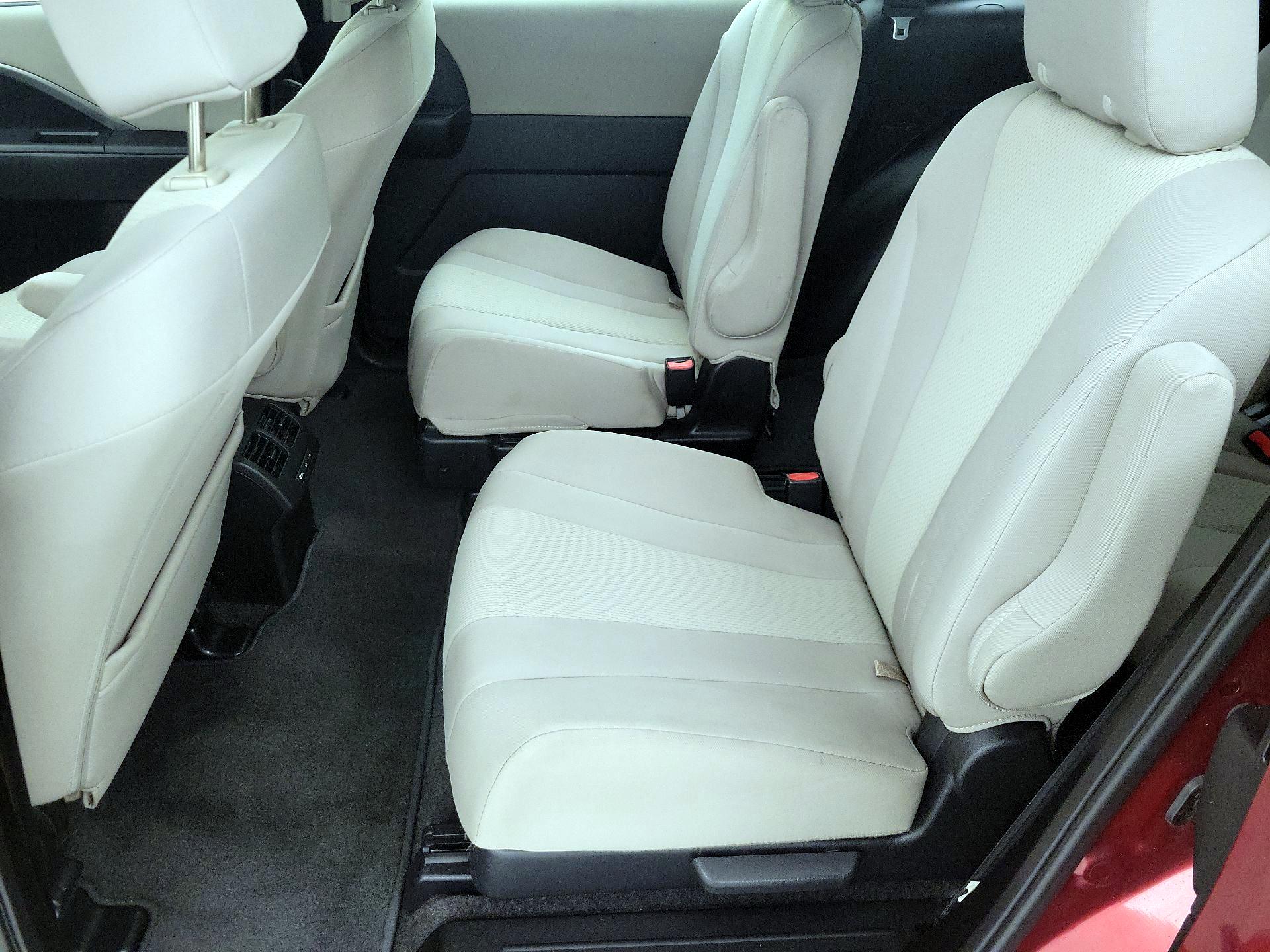 Thumbnail: 2015 Mazda Mazda5 - 18