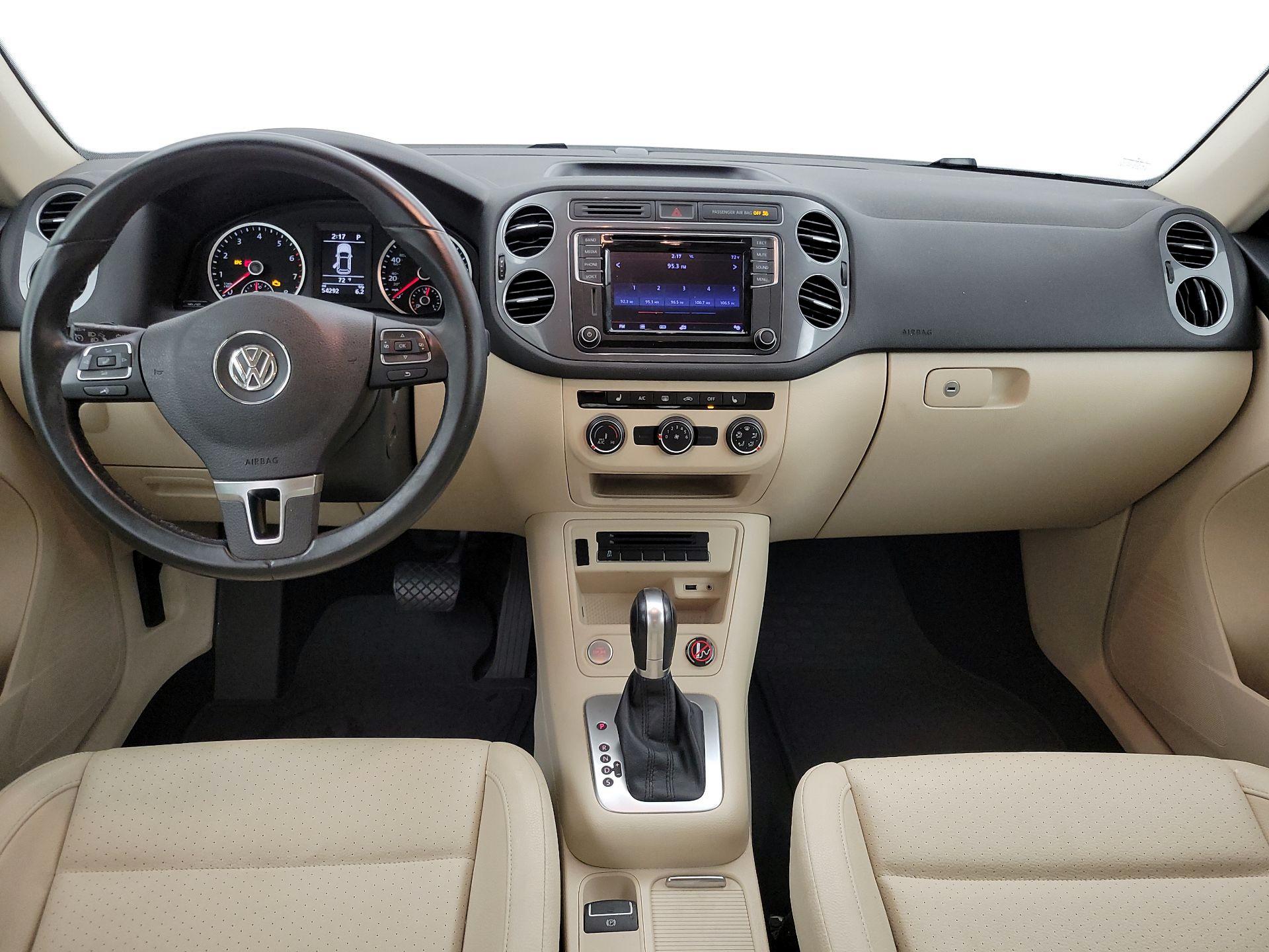 Thumbnail: 2017 Volkswagen Tiguan - 9