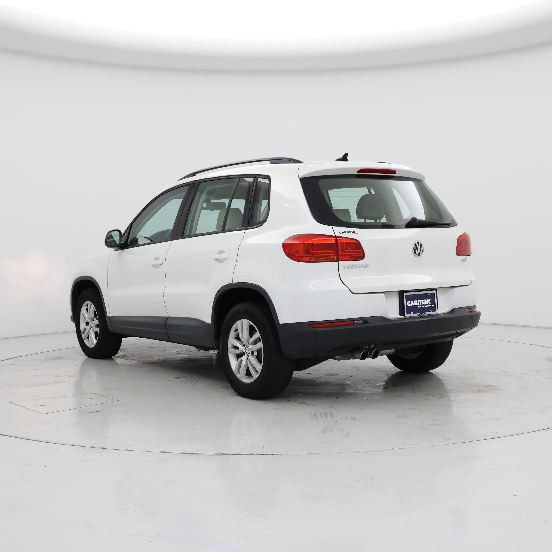 Thumbnail: 2017 Volkswagen Tiguan - 2