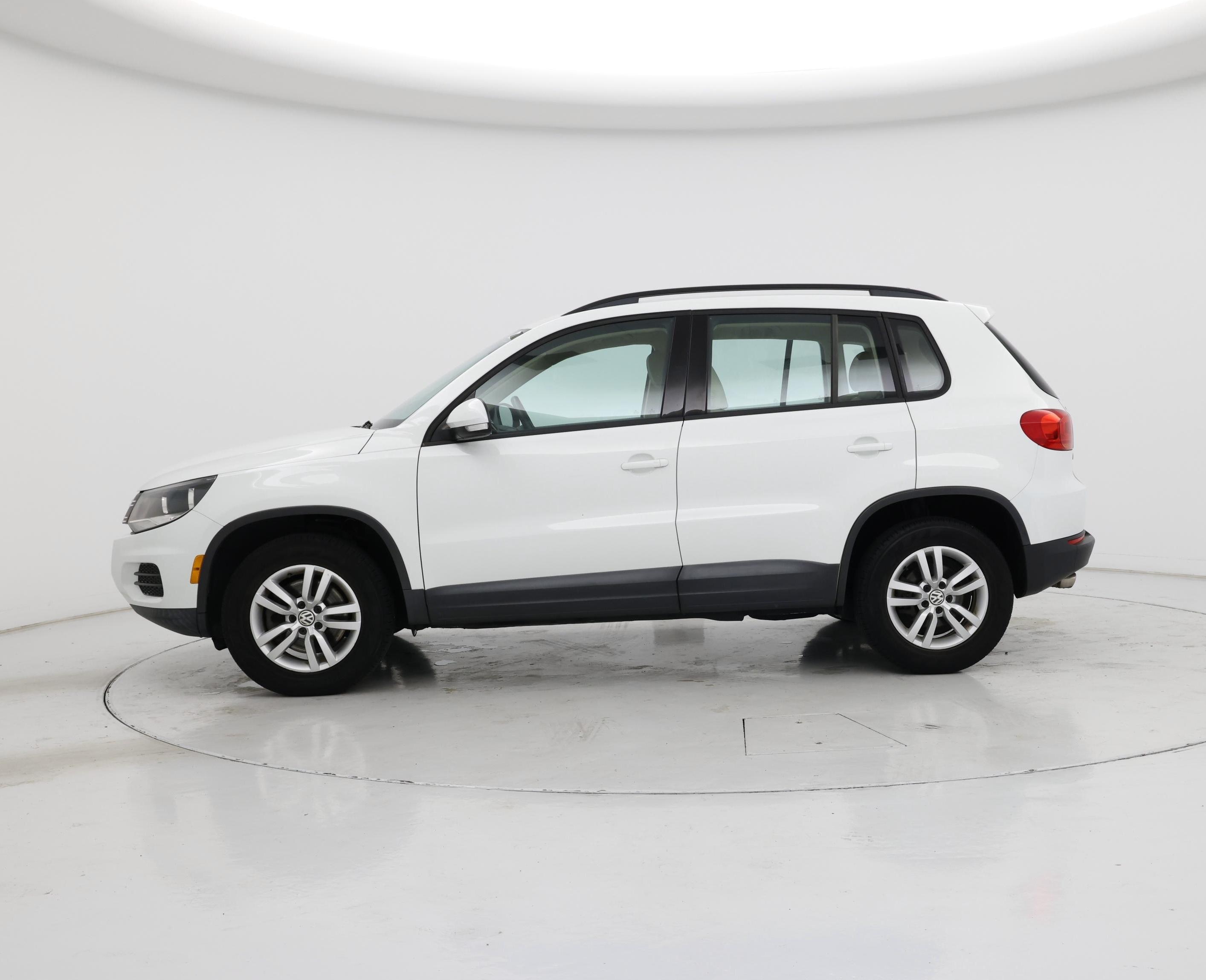 Thumbnail: 2017 Volkswagen Tiguan - 3