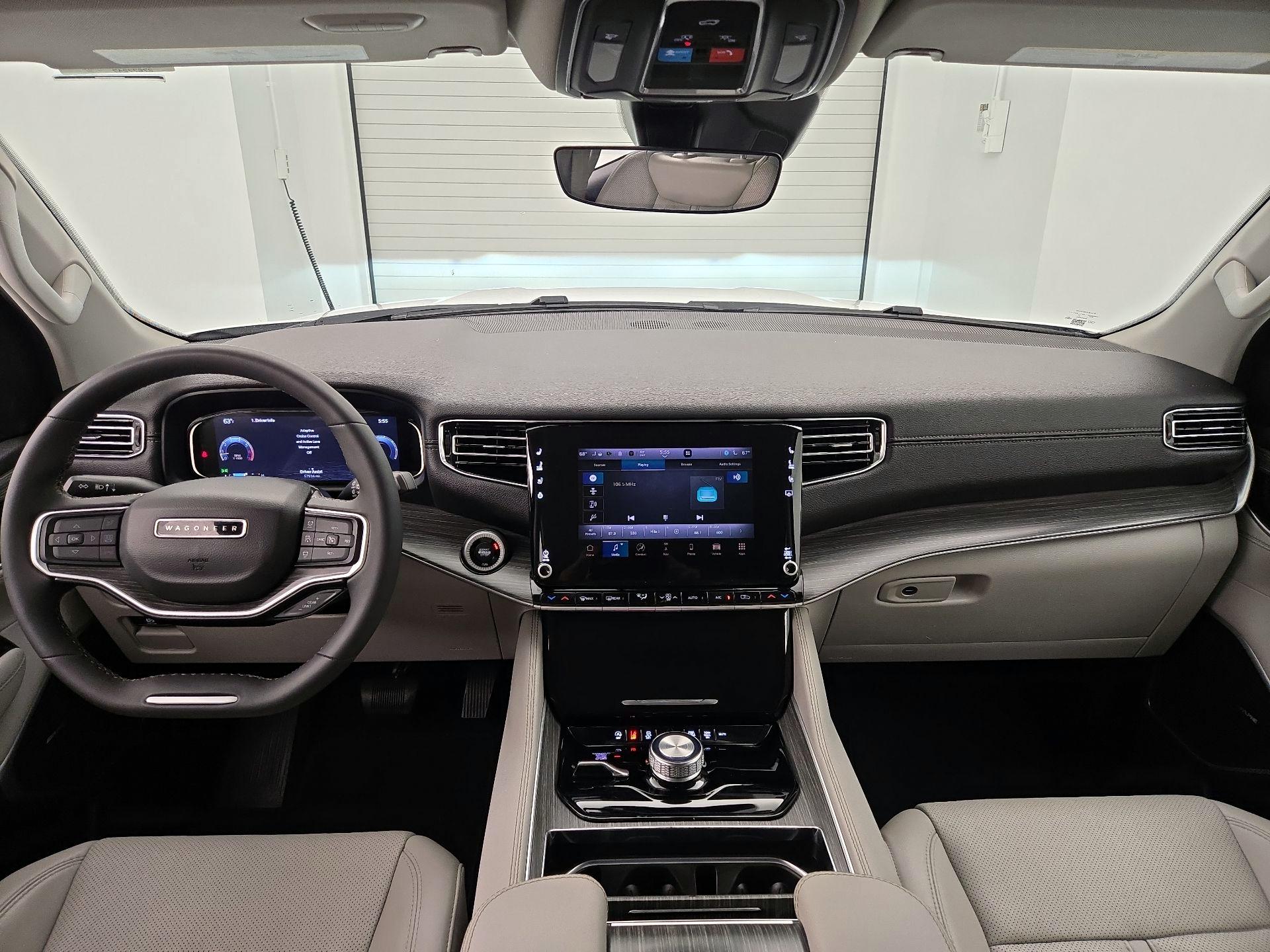 Thumbnail: 2023 Jeep Wagoneer - 9