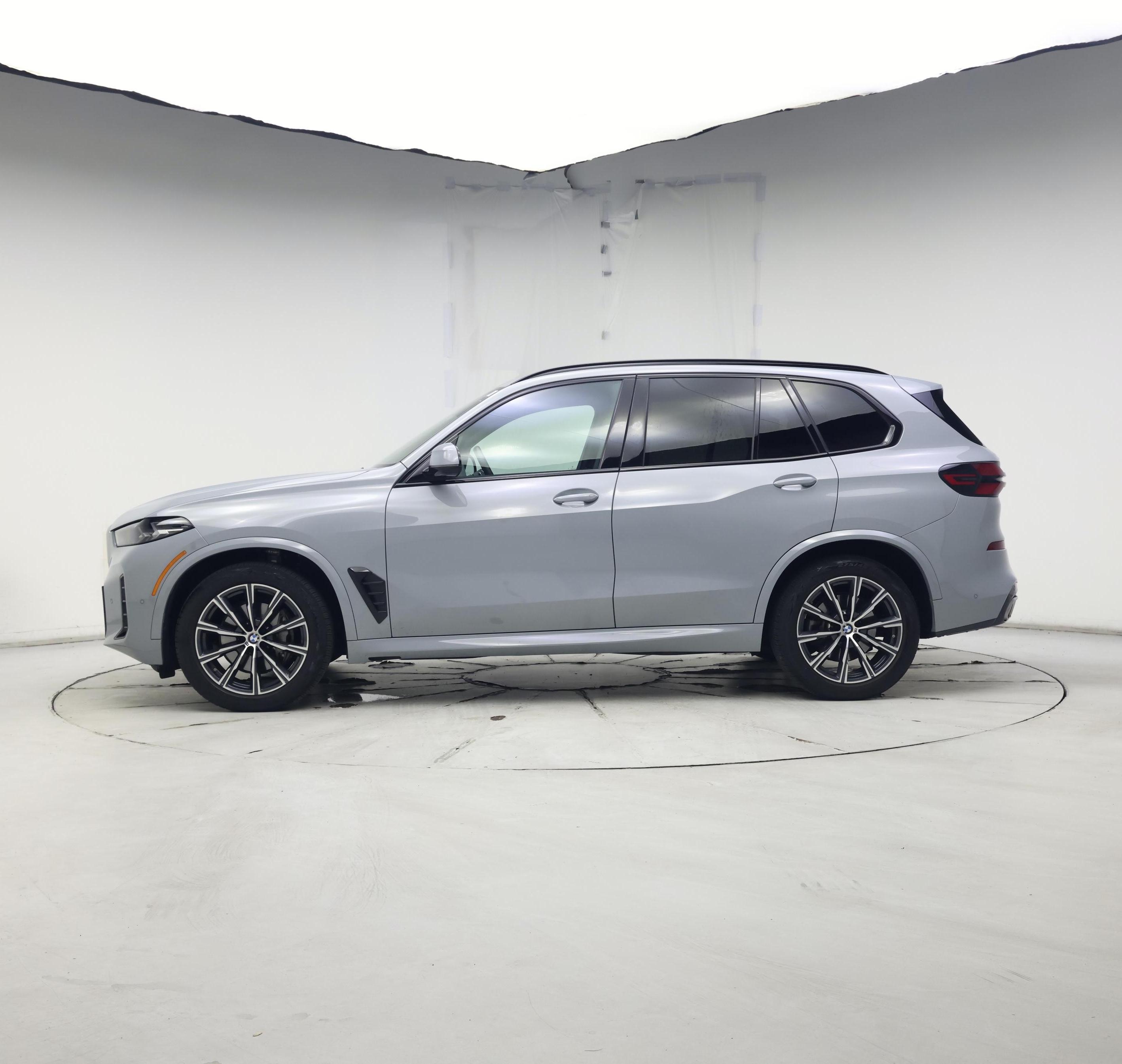 Thumbnail: 2024 BMW X5 - 3