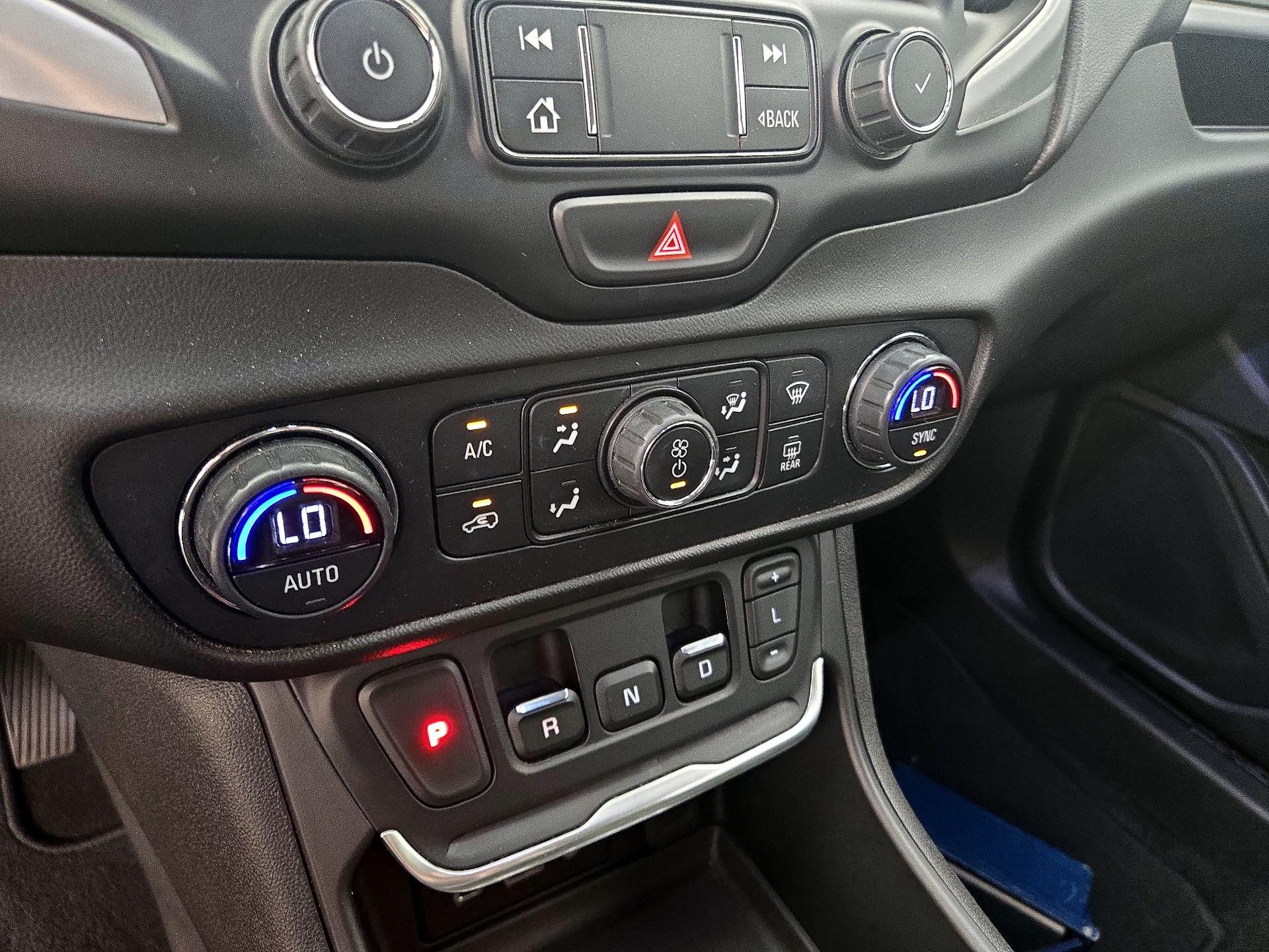 Thumbnail: 2019 GMC Terrain - 16