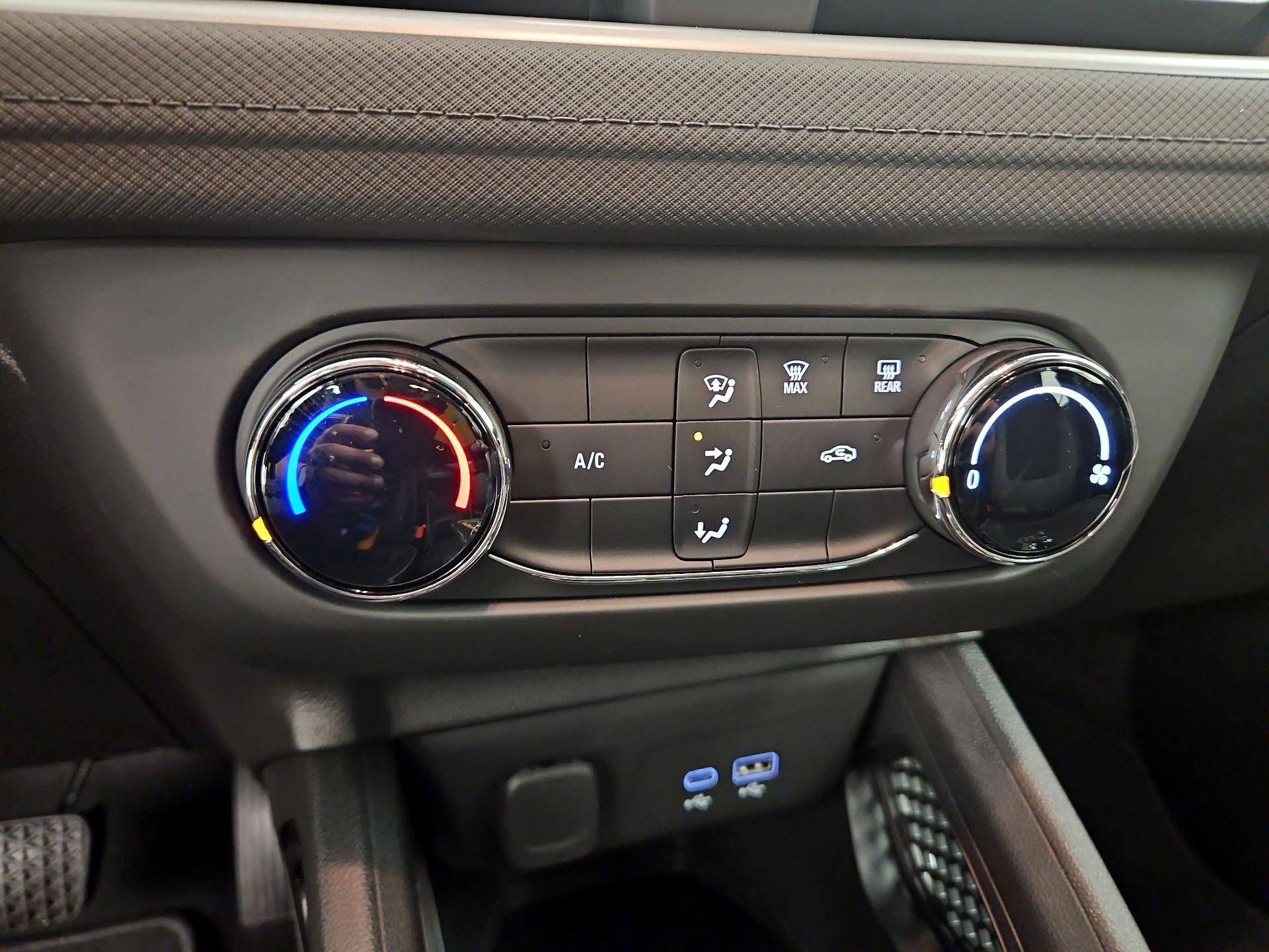 Thumbnail: 2026 Chevrolet TrailBlazer - 16