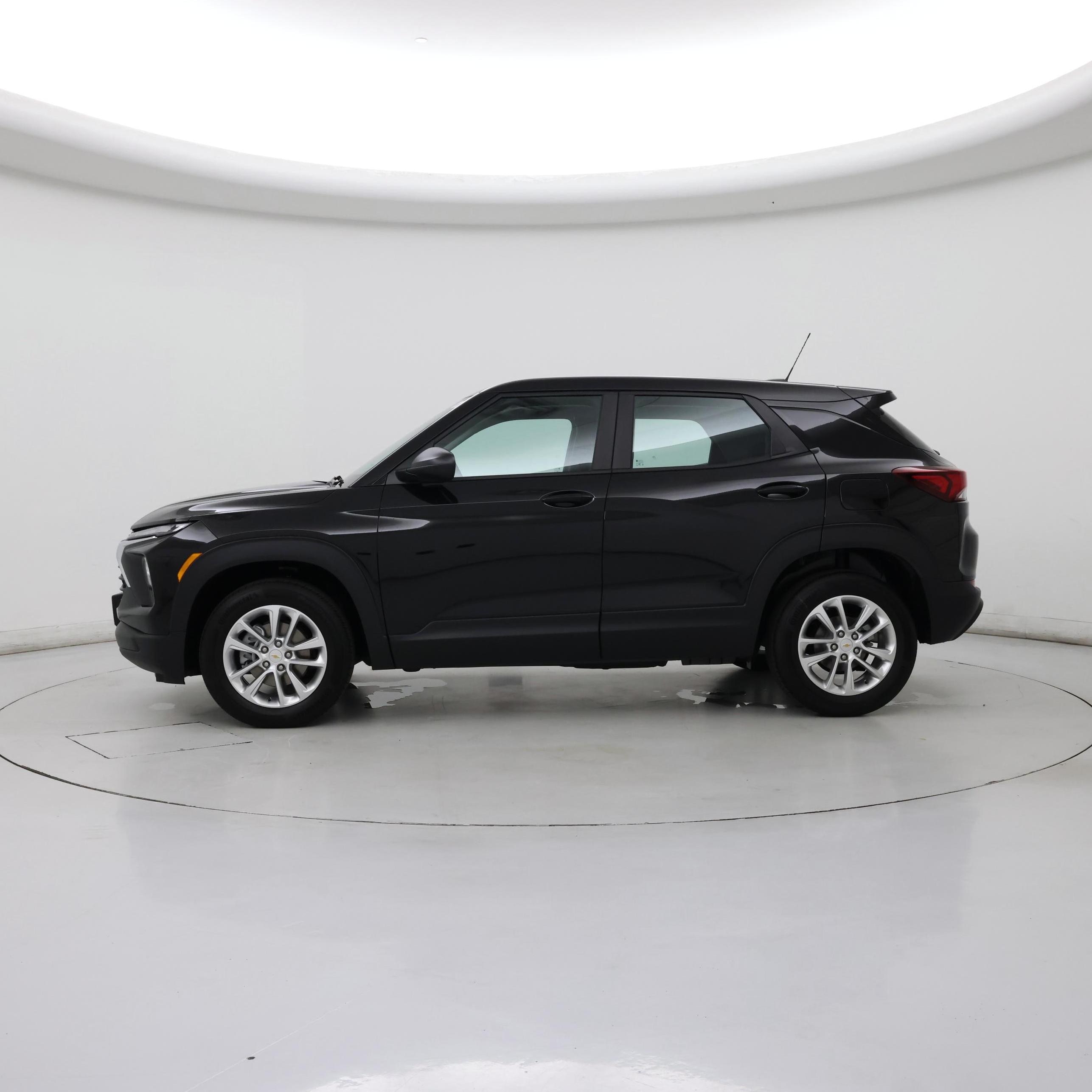 Thumbnail: 2026 Chevrolet TrailBlazer - 3
