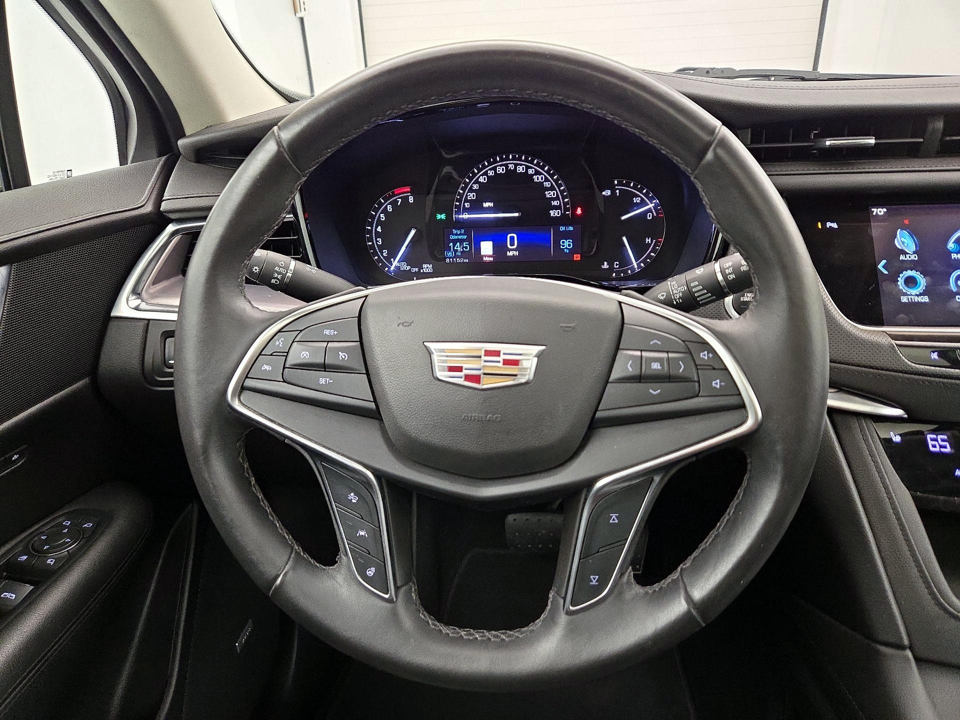 Thumbnail: 2017 Cadillac XT5 - 10