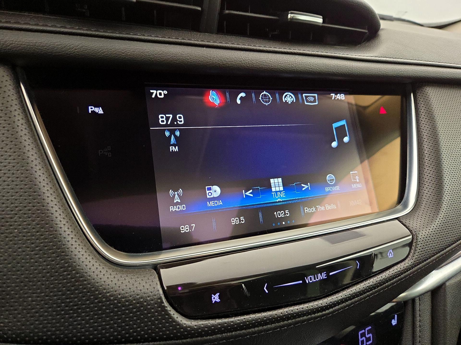 Thumbnail: 2017 Cadillac XT5 - 16
