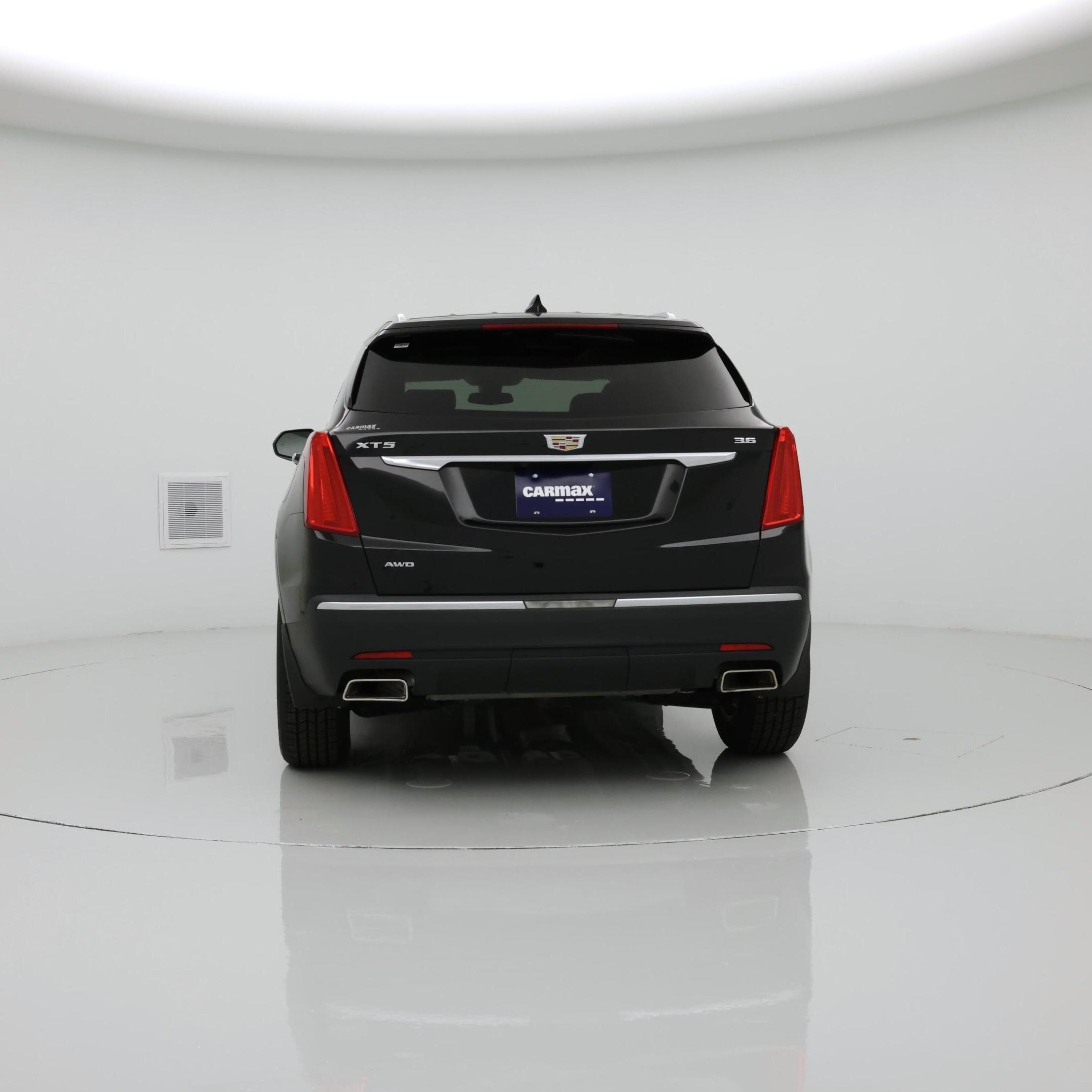 Thumbnail: 2017 Cadillac XT5 - 6