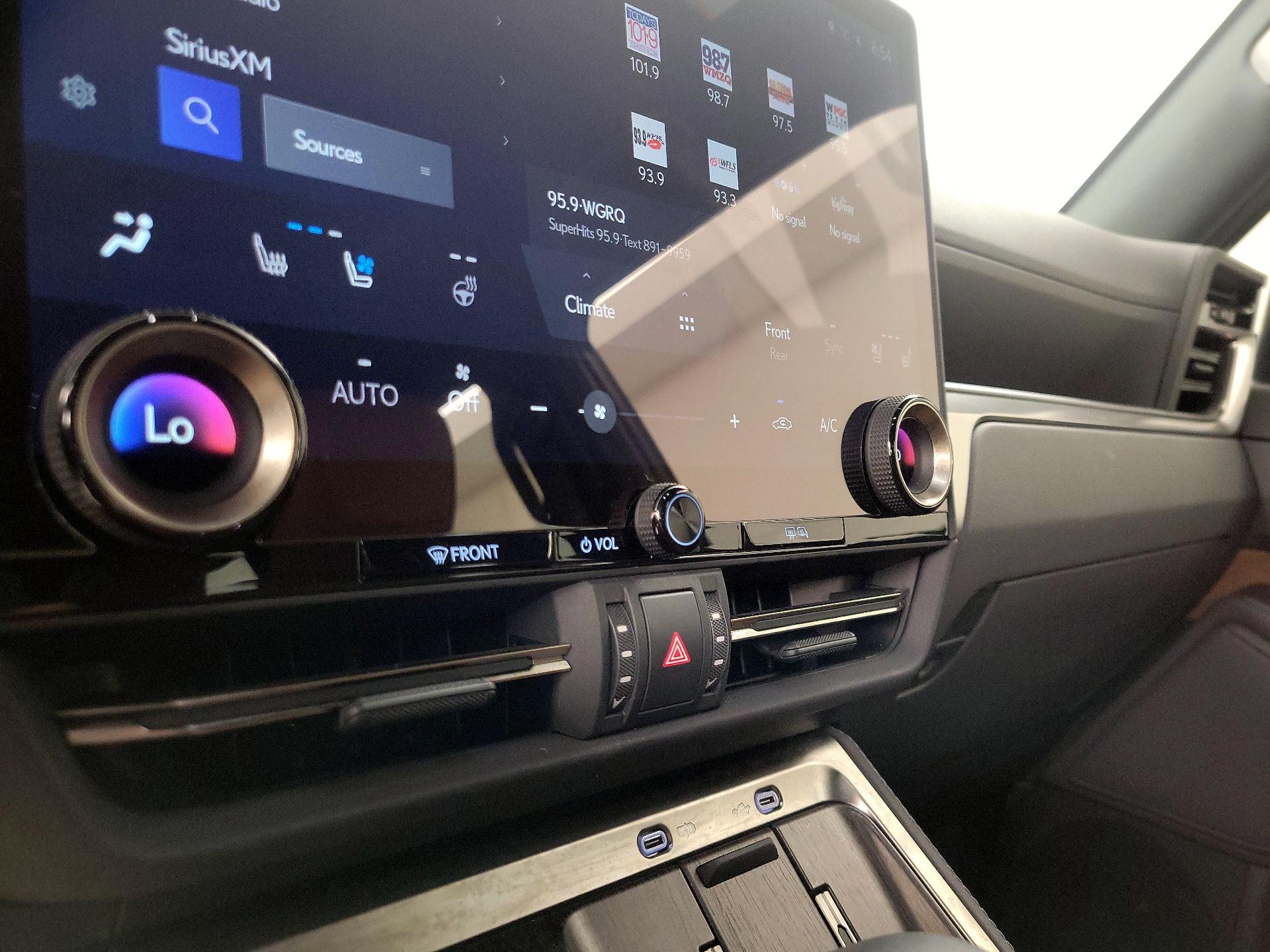 Thumbnail: 2024 Lexus GX - 16