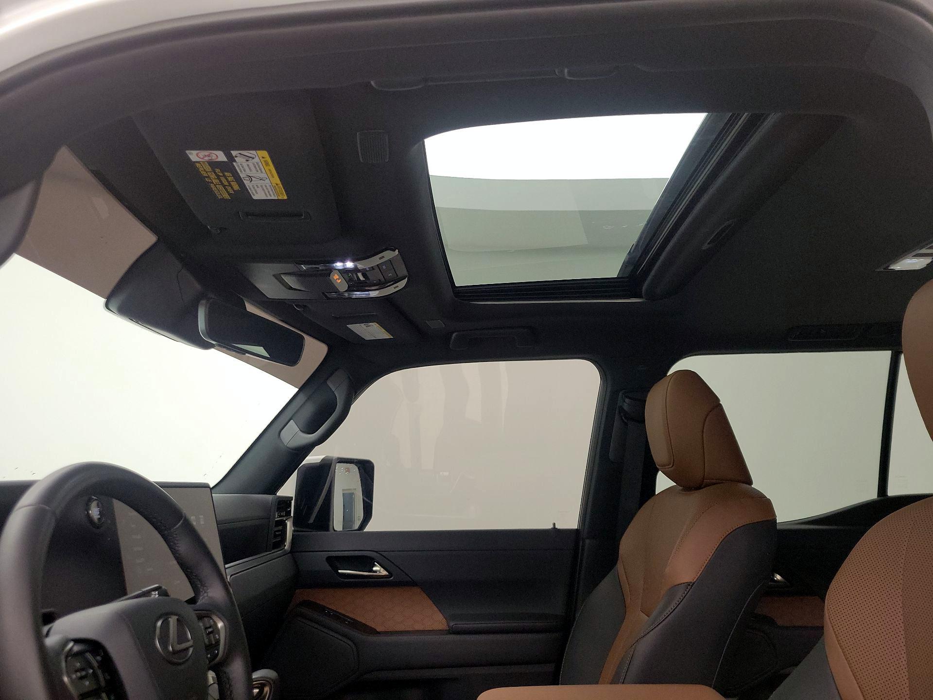 Thumbnail: 2024 Lexus GX - 19