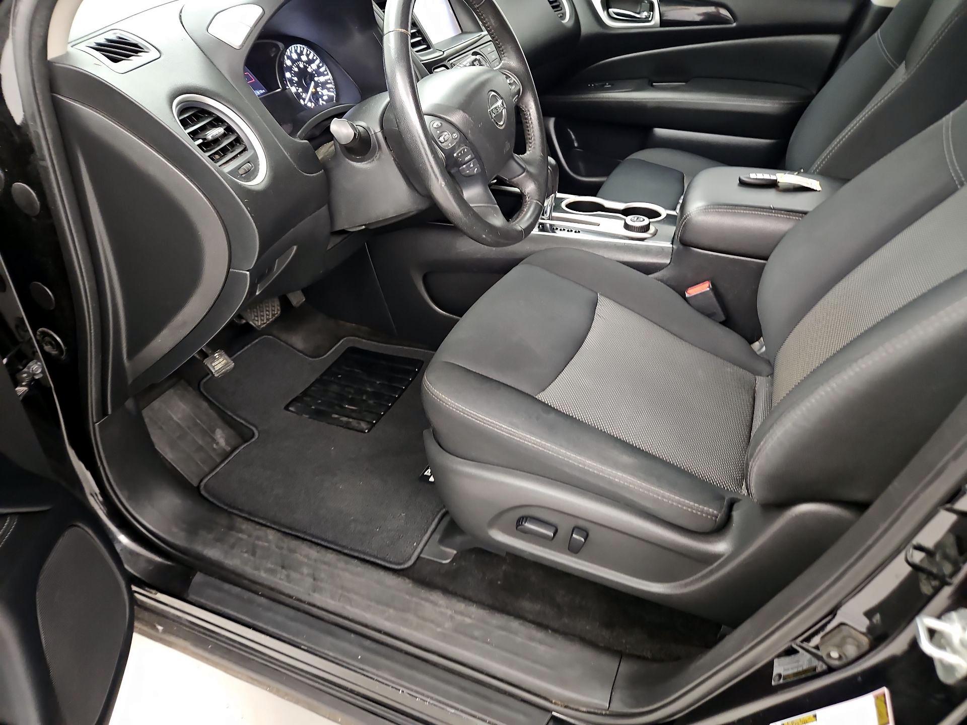 Thumbnail: 2019 Nissan Pathfinder - 11