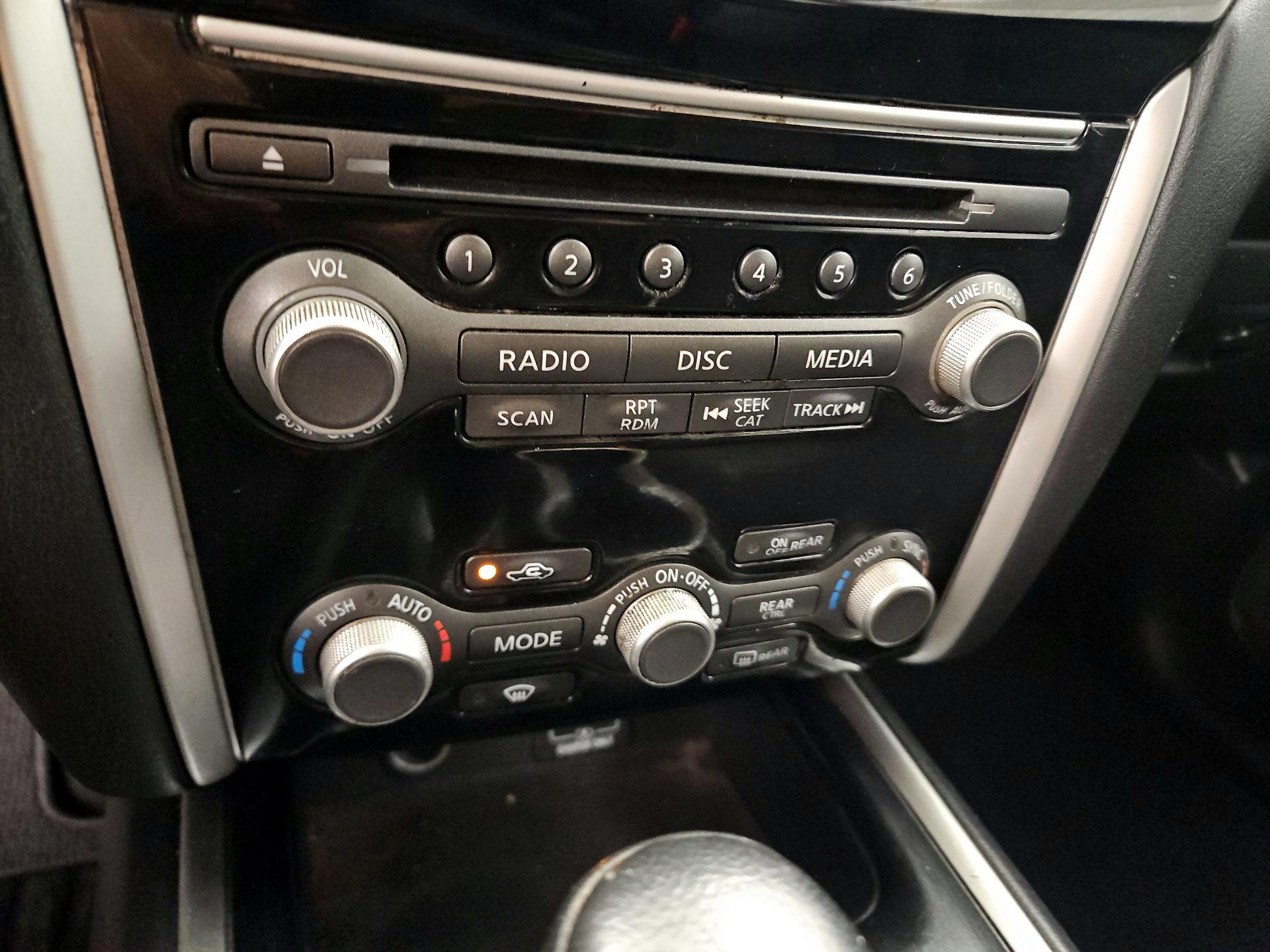 Thumbnail: 2019 Nissan Pathfinder - 16