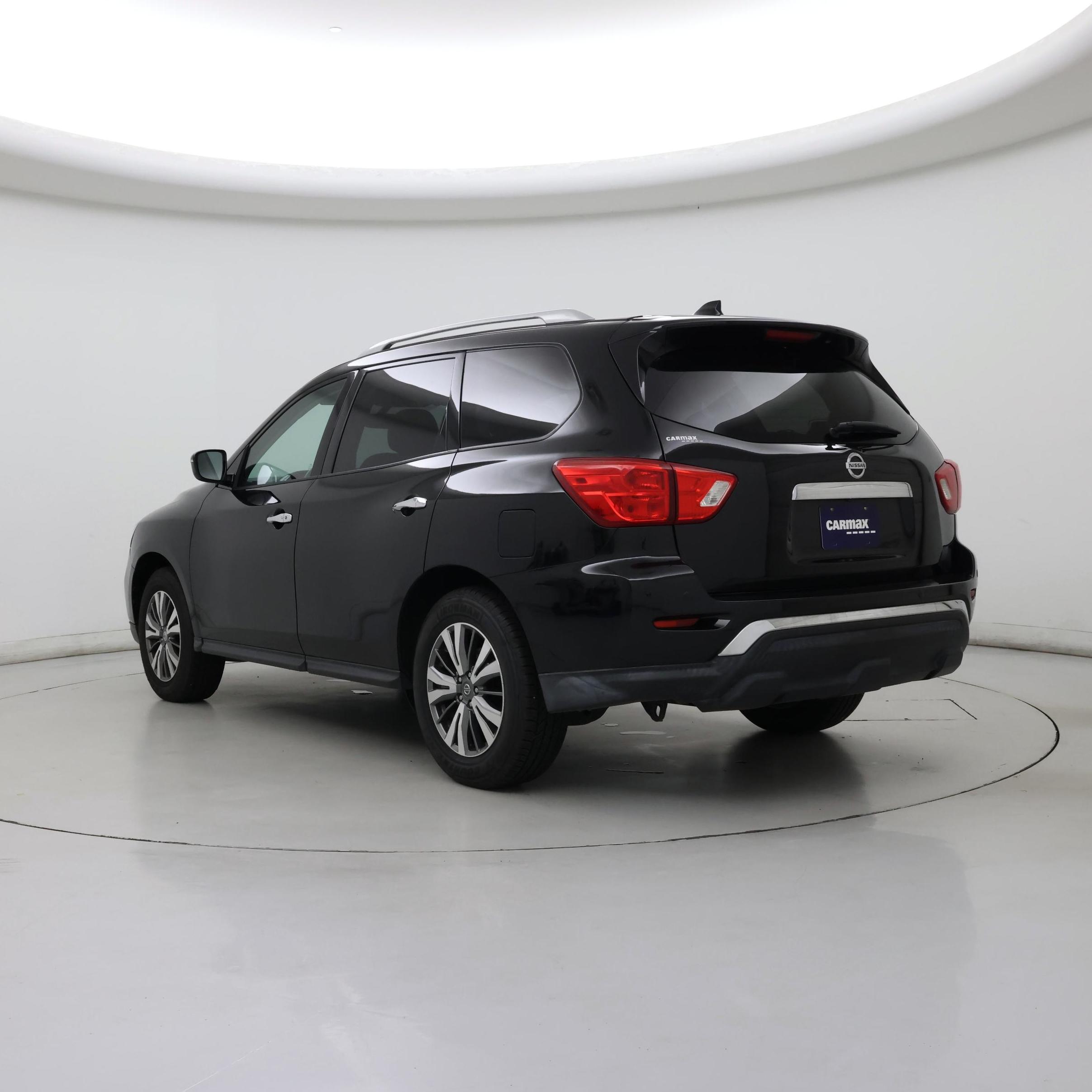 Thumbnail: 2019 Nissan Pathfinder - 2