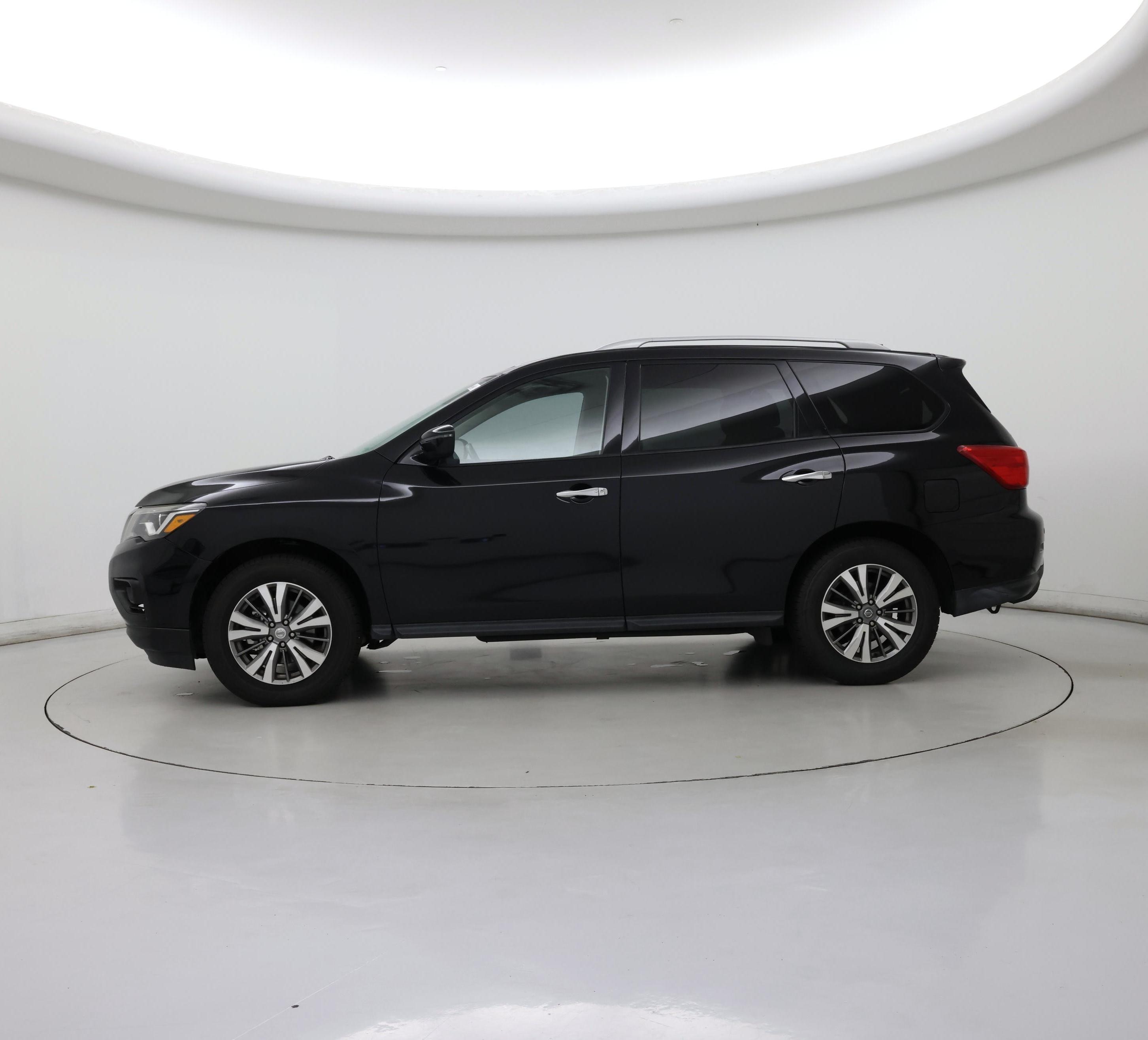 Thumbnail: 2019 Nissan Pathfinder - 3