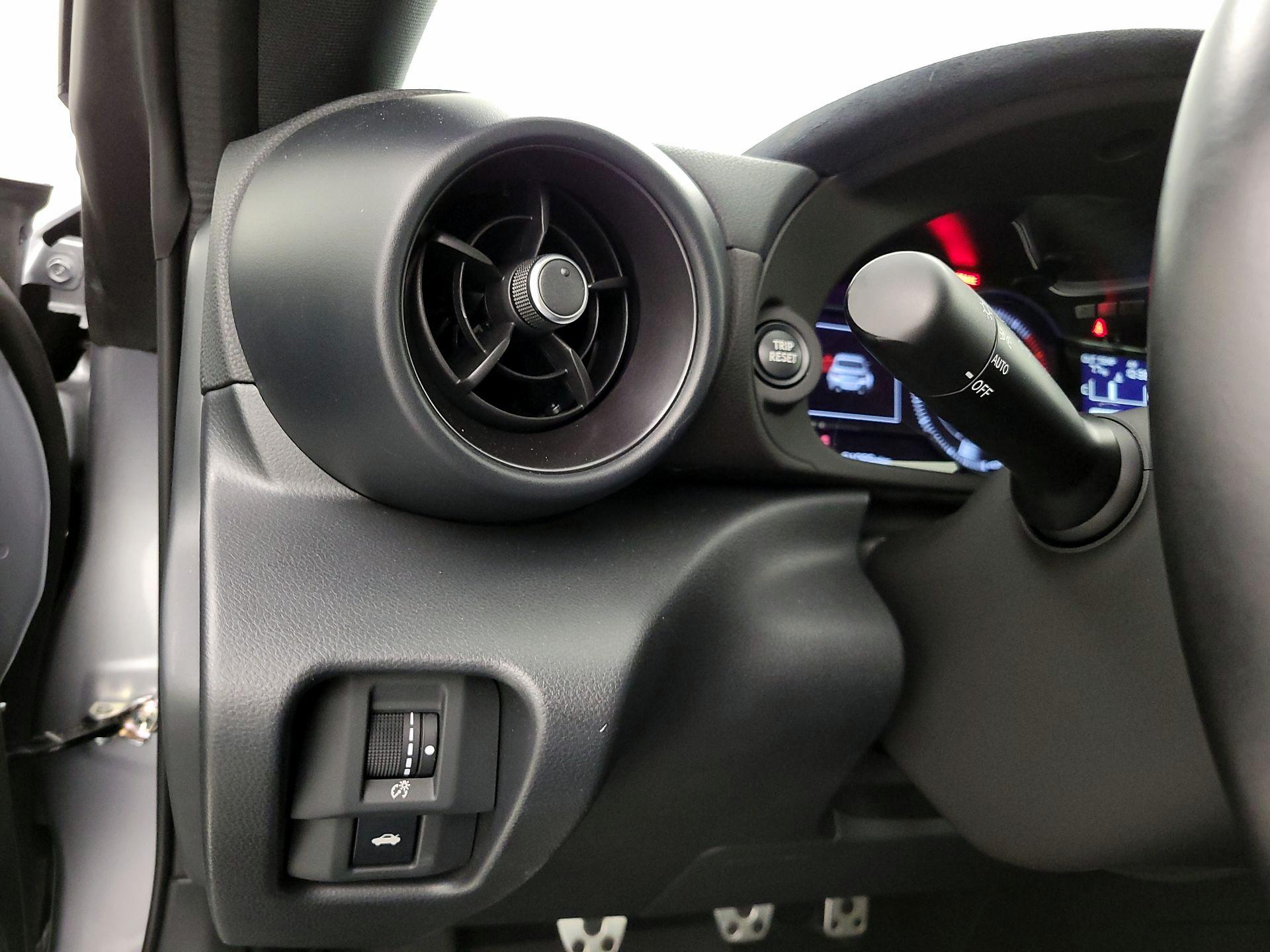Thumbnail: 2022 Toyota GR86 - 13