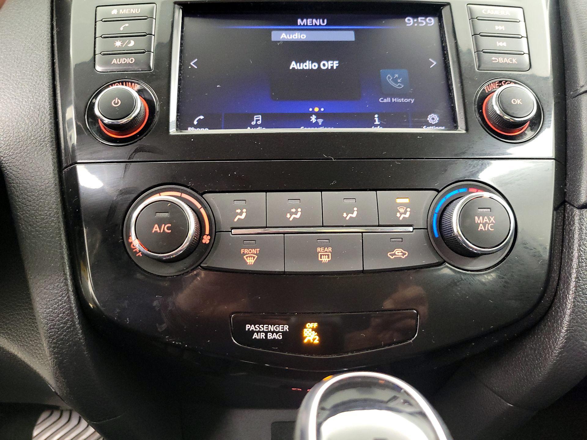 Thumbnail: 2019 Nissan Rogue - 16