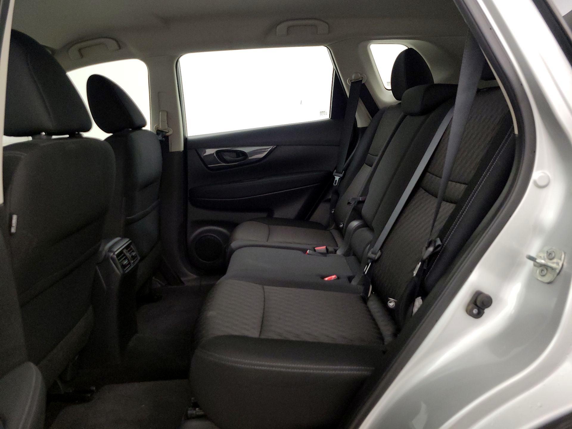 Thumbnail: 2019 Nissan Rogue - 19