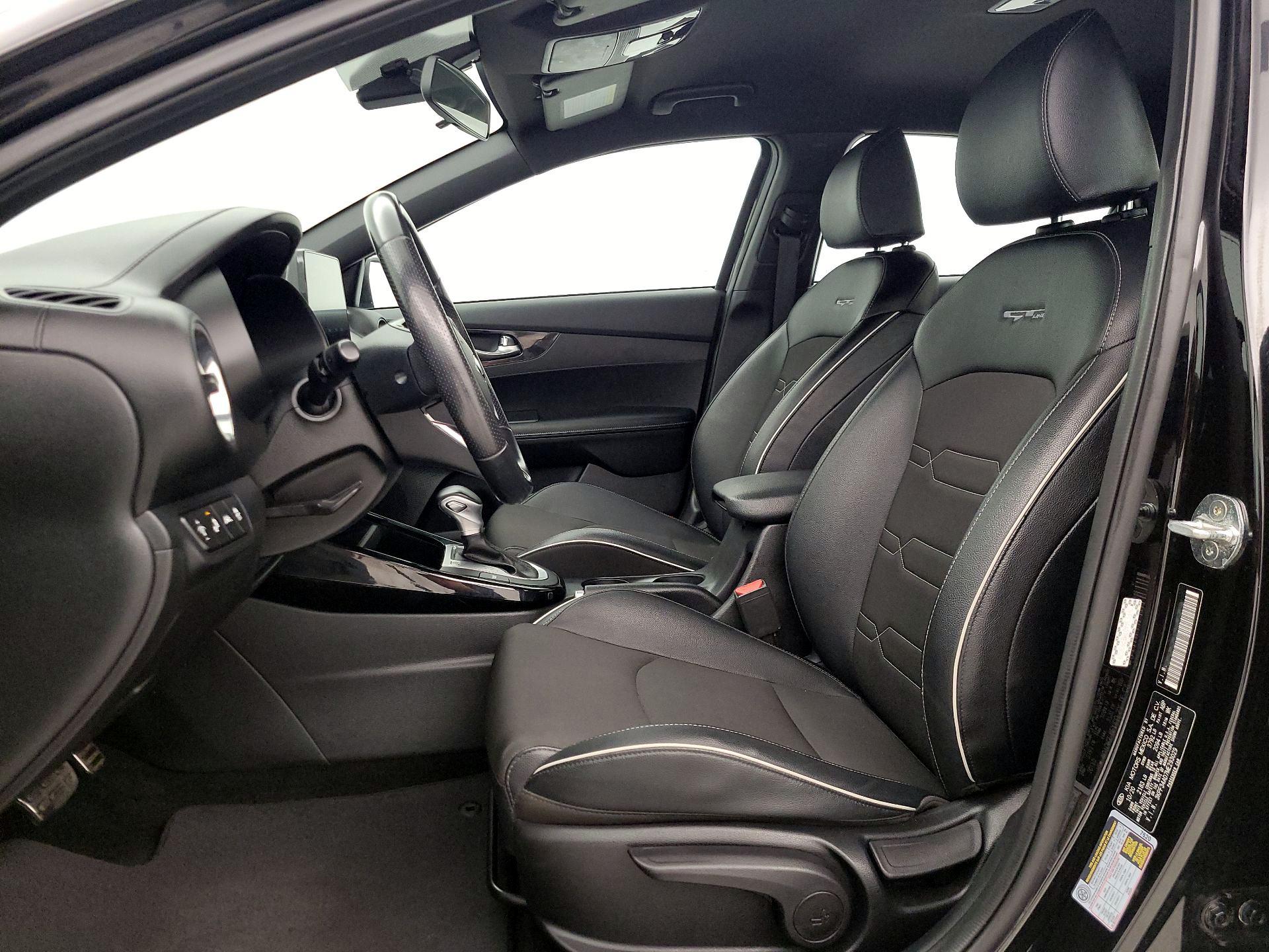 Thumbnail: 2021 Kia Forte - 11