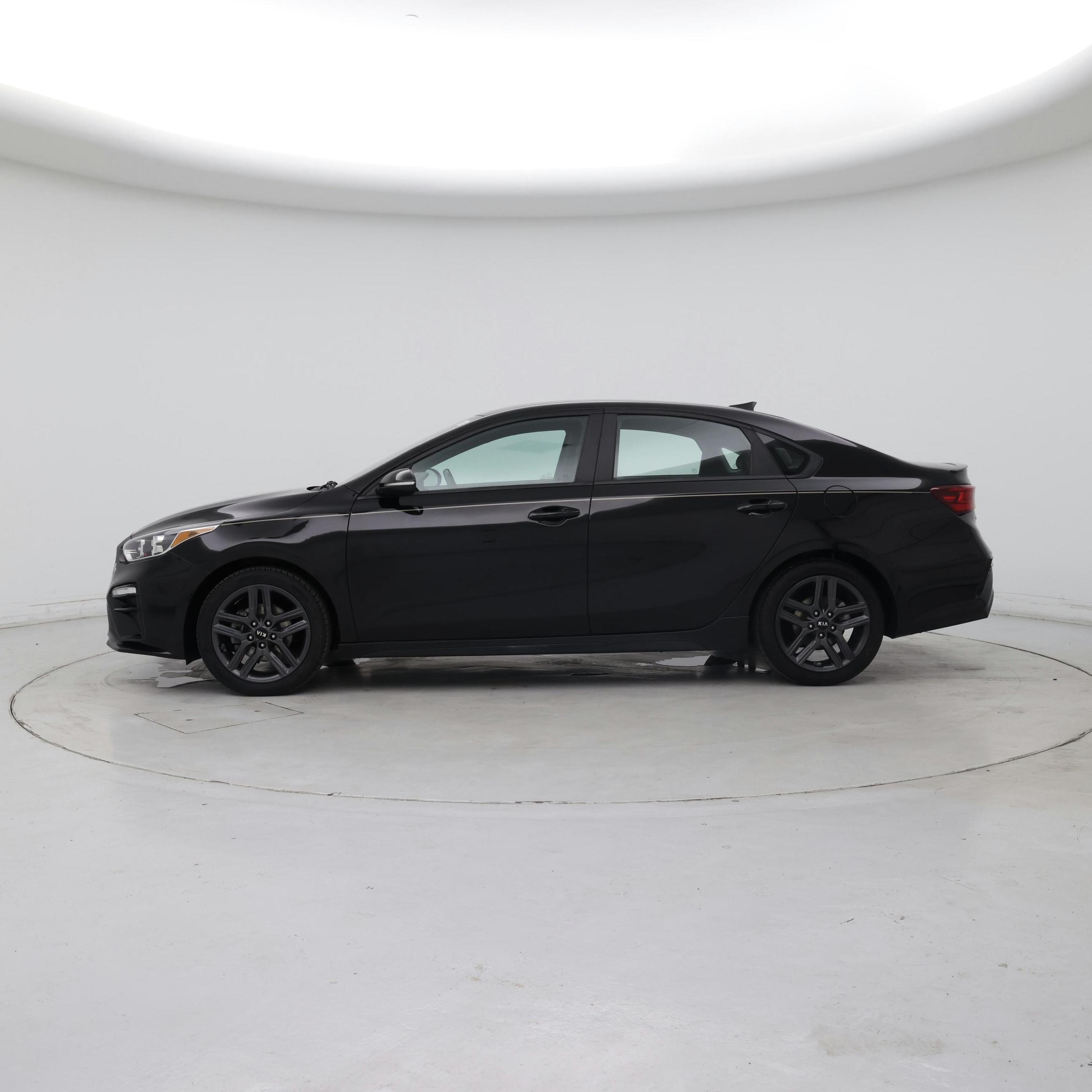 Thumbnail: 2021 Kia Forte - 3