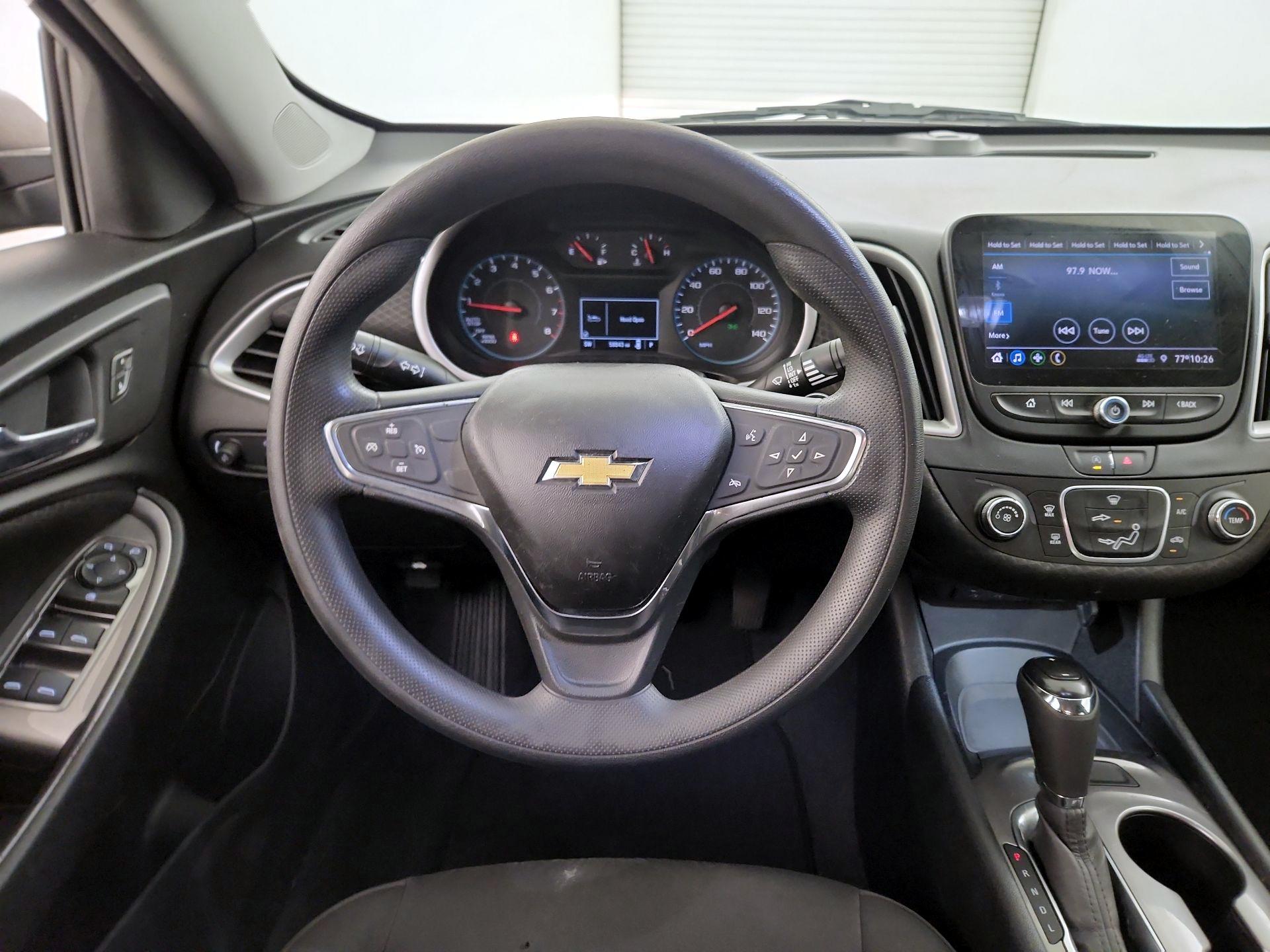 Thumbnail: 2020 Chevrolet Malibu - 10