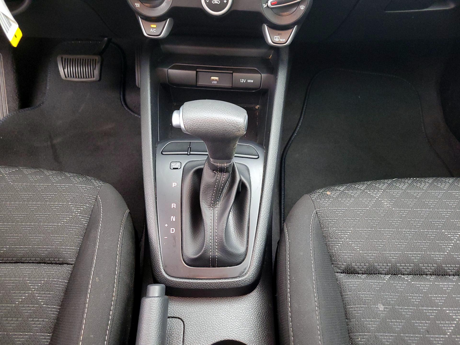 Thumbnail: 2023 Kia Rio - 17