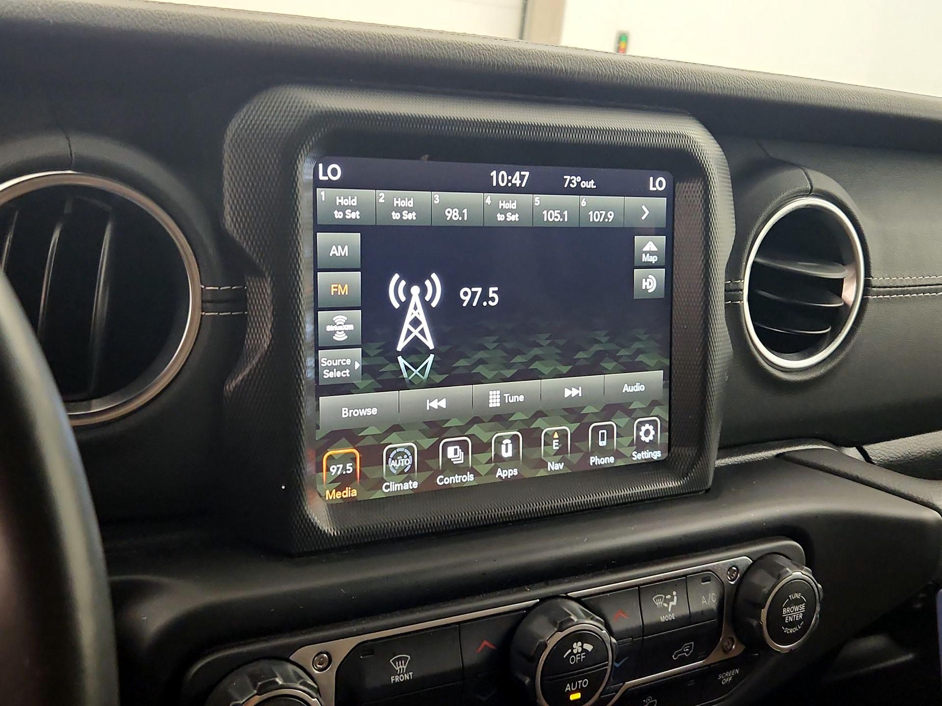 Thumbnail: 2022 Jeep Wrangler - 16