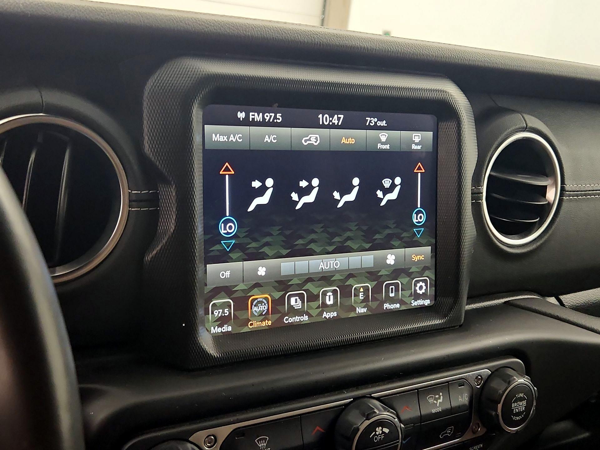 Thumbnail: 2022 Jeep Wrangler - 17