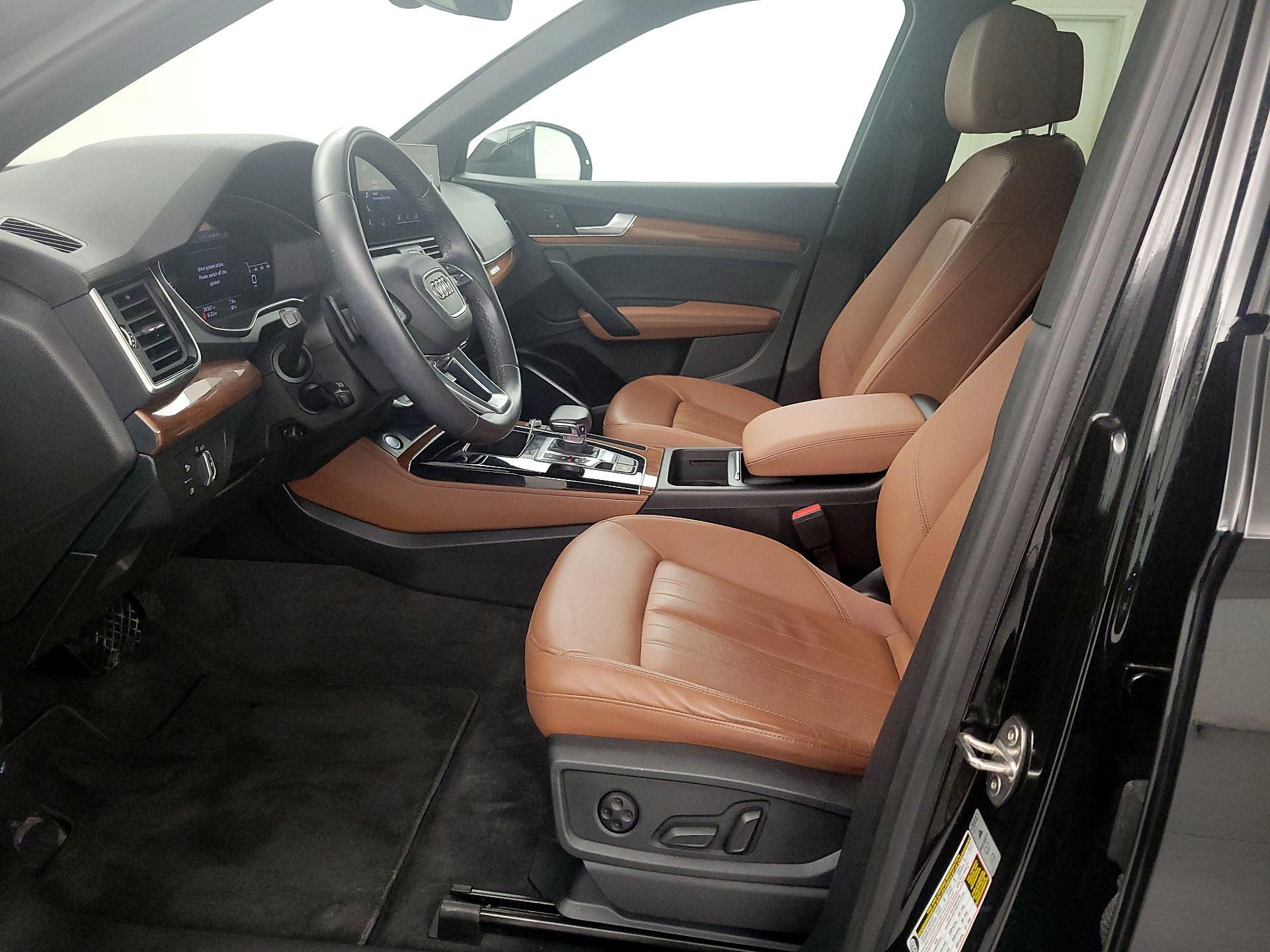 Thumbnail: 2022 Audi Q5 - 11