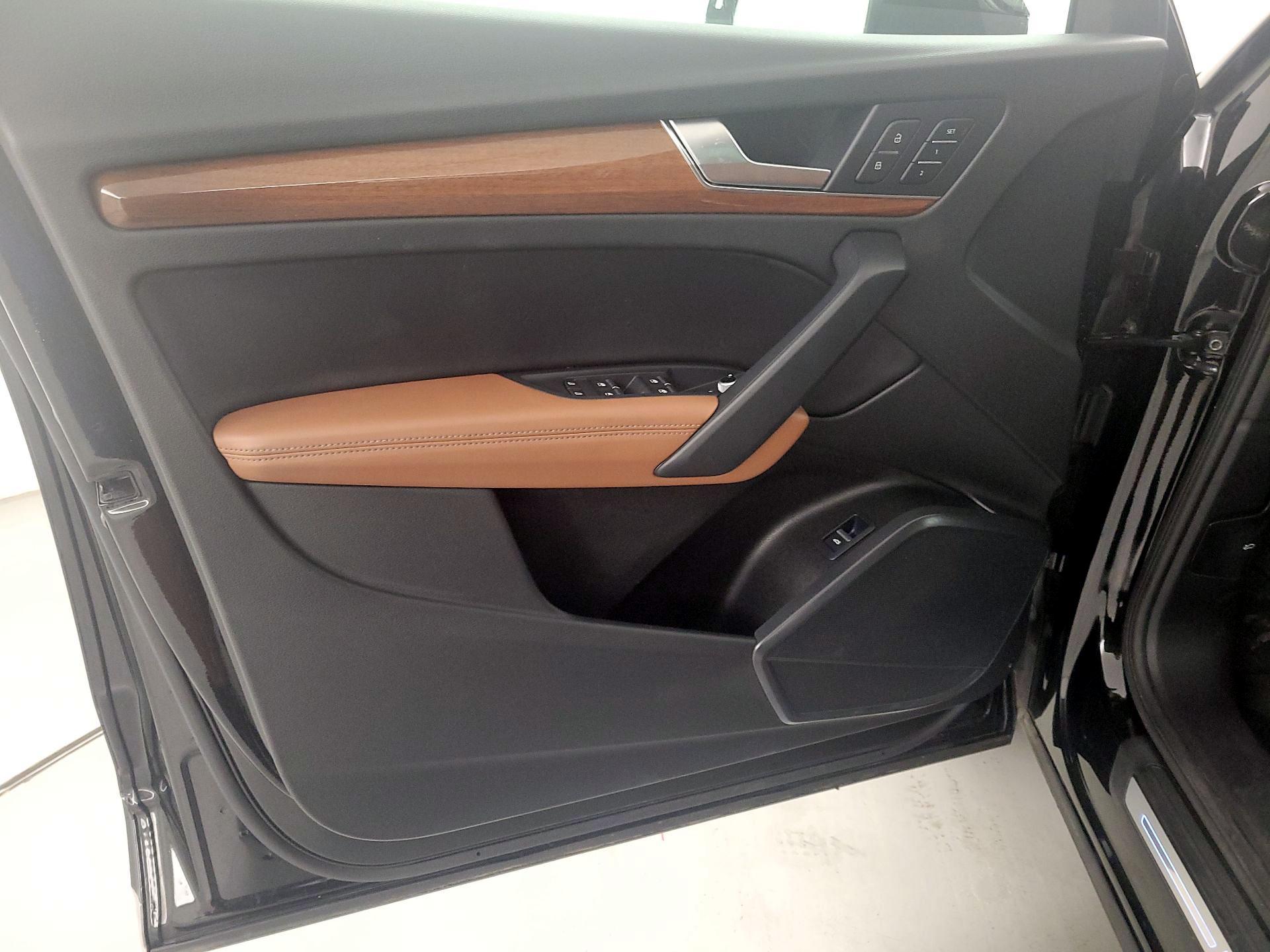Thumbnail: 2022 Audi Q5 - 12