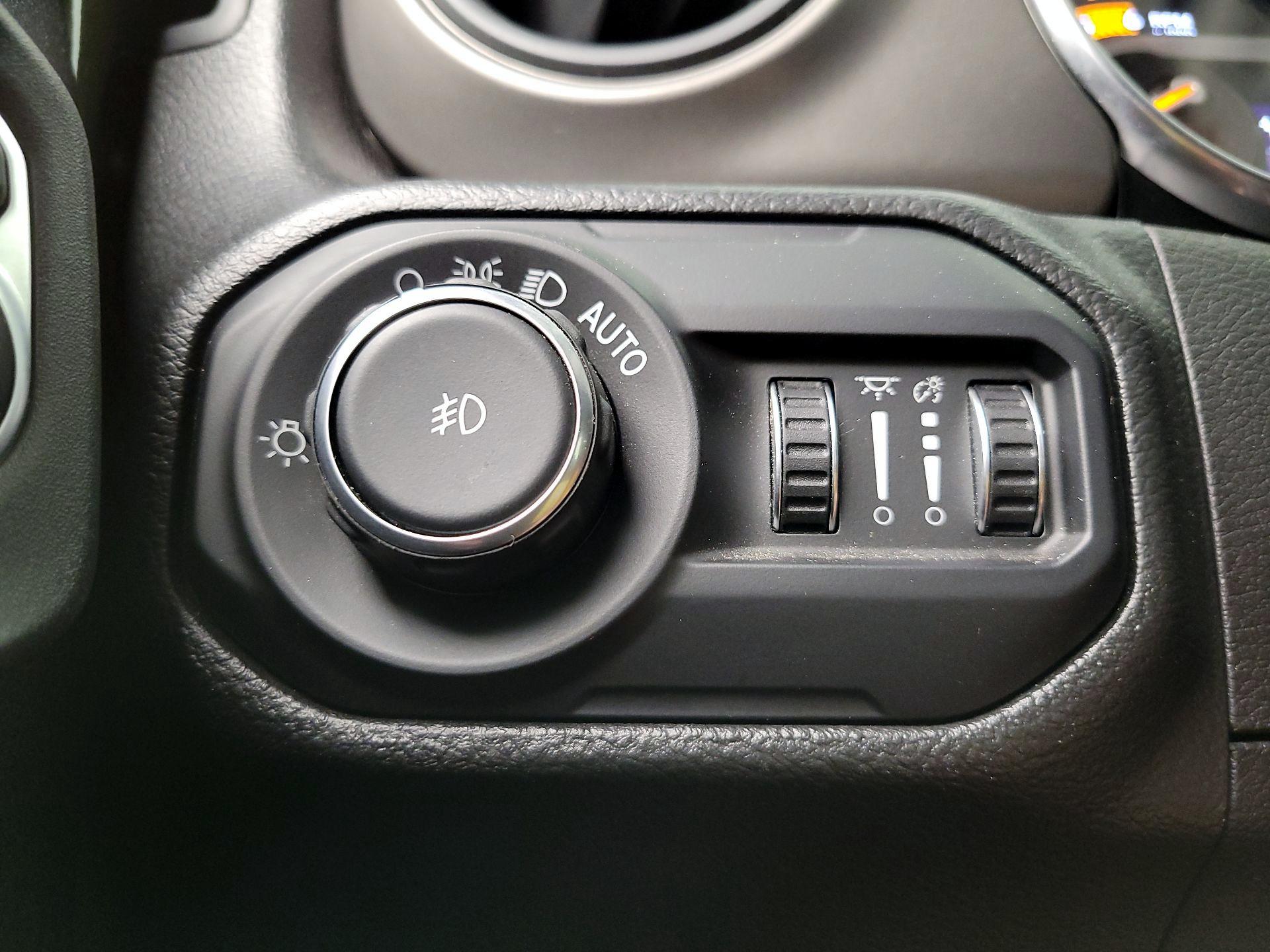 Thumbnail: 2022 Jeep Wrangler - 13