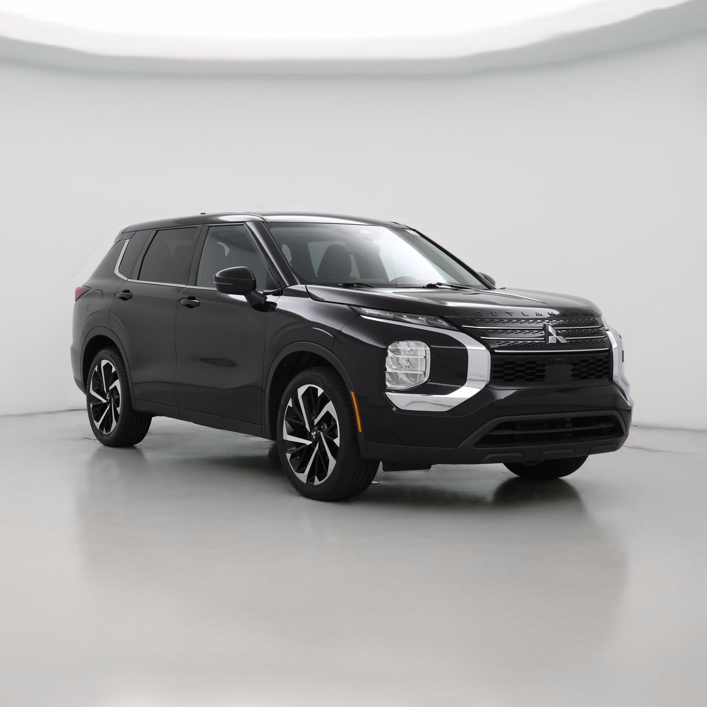 Thumbnail: 2022 Mitsubishi Outlander - 1