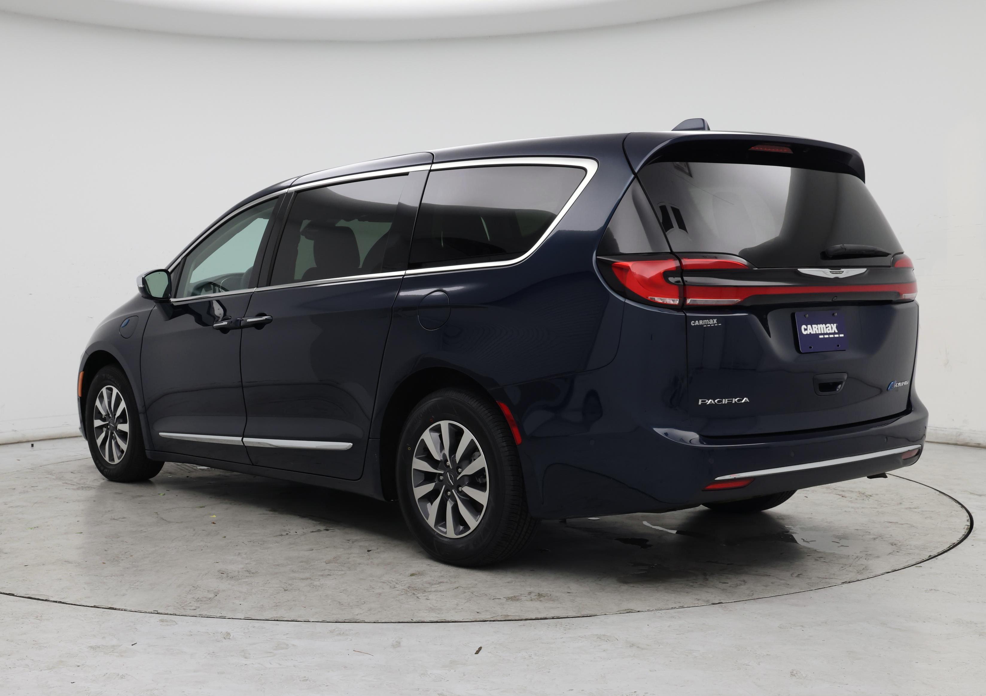 Thumbnail: 2022 Chrysler Pacifica - 2