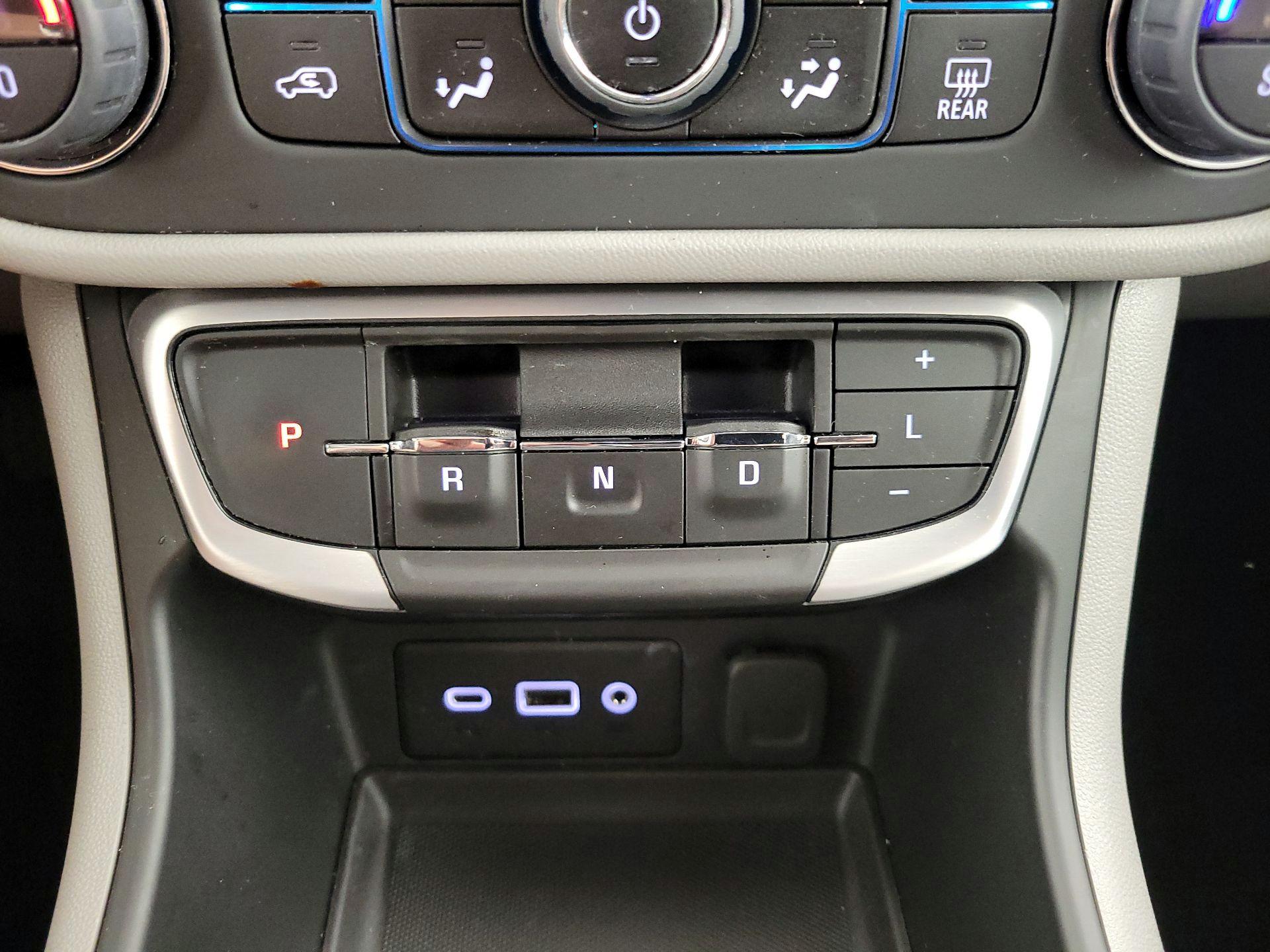 Thumbnail: 2022 GMC Terrain - 17
